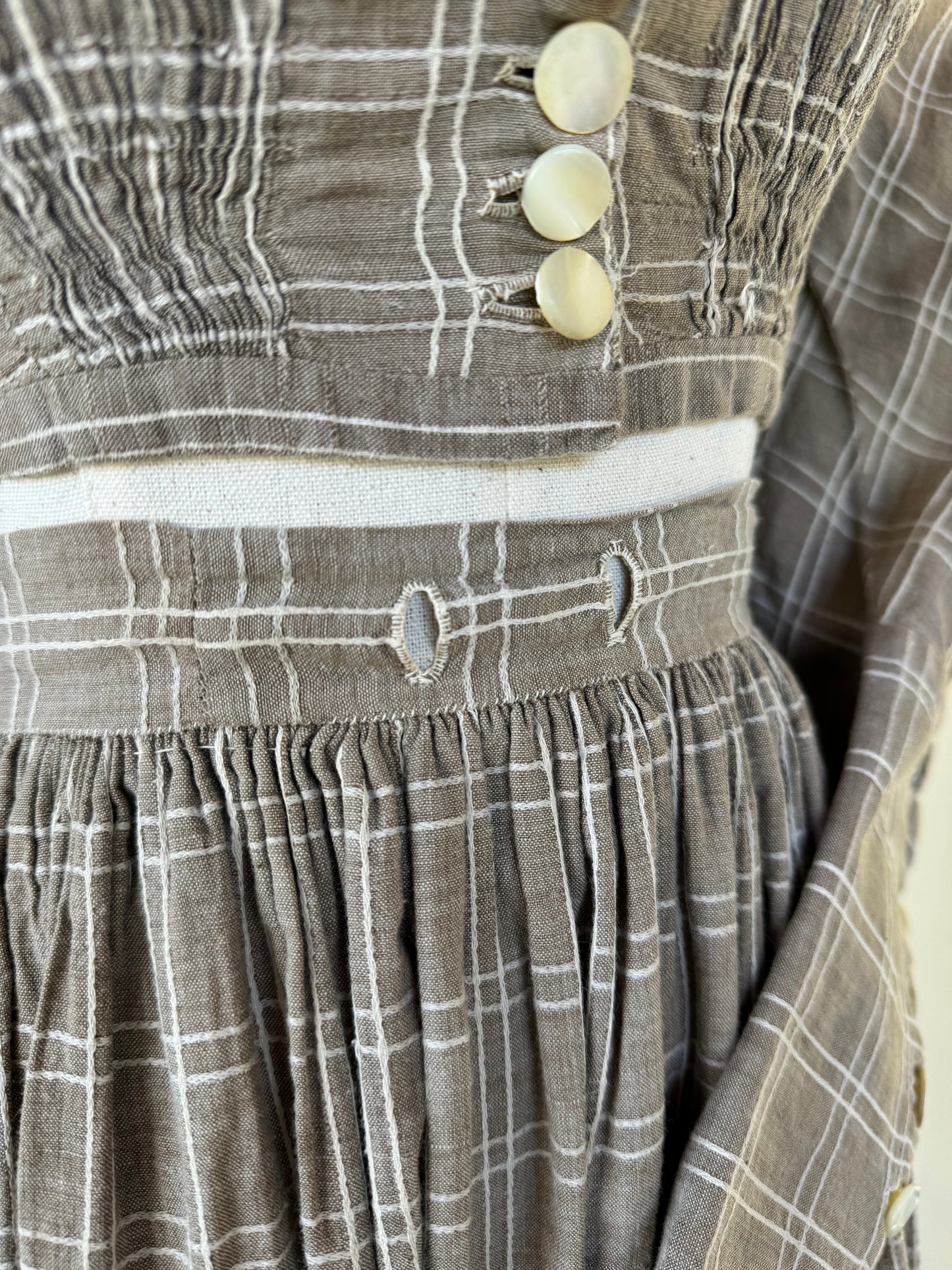 Antique 1800s Victorian Linen Set w/ Thick Shell Buttons- XS/S