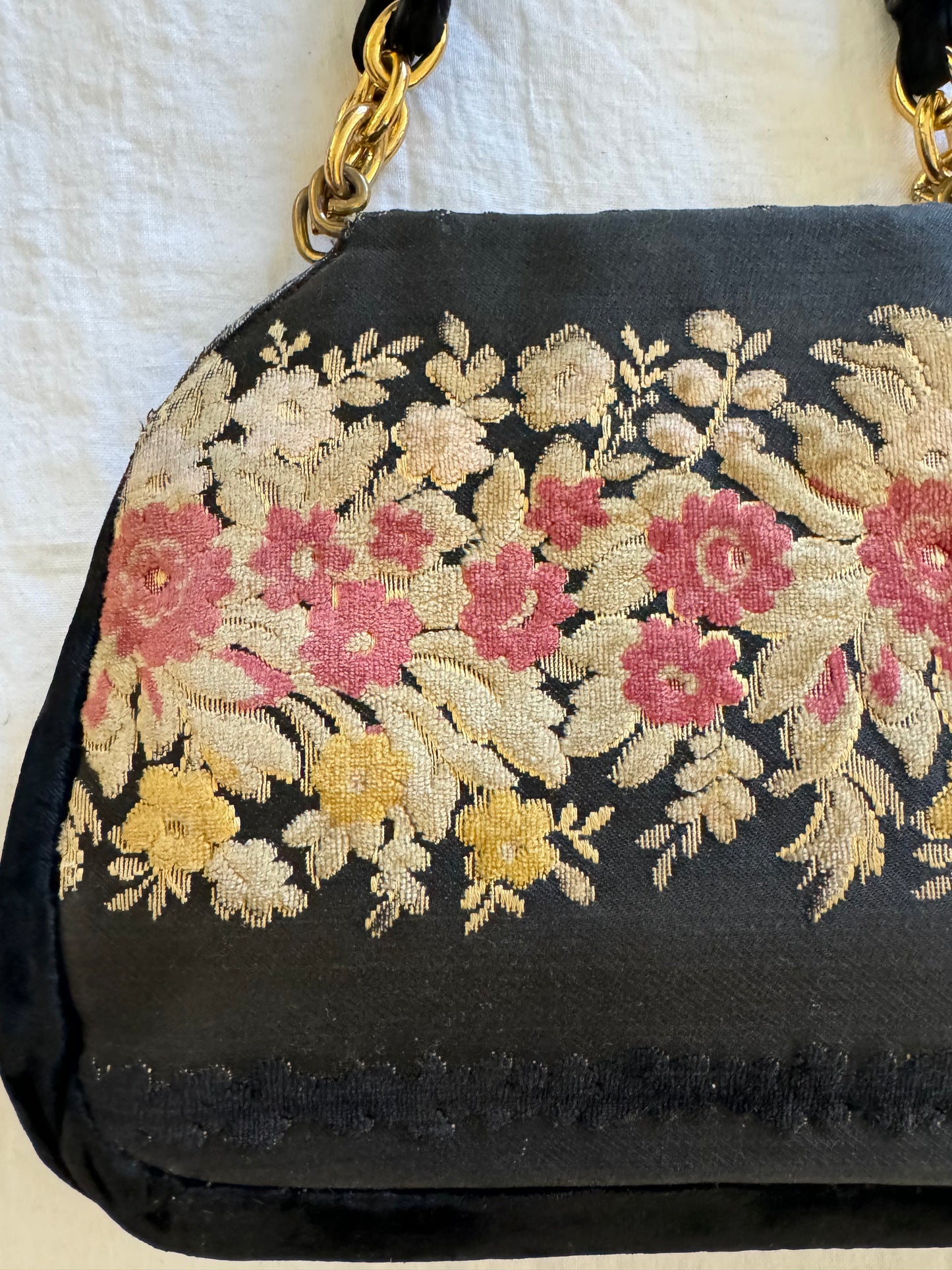 1940s Black Burnout Floral Velvet Bienen Davis Chain Handbag