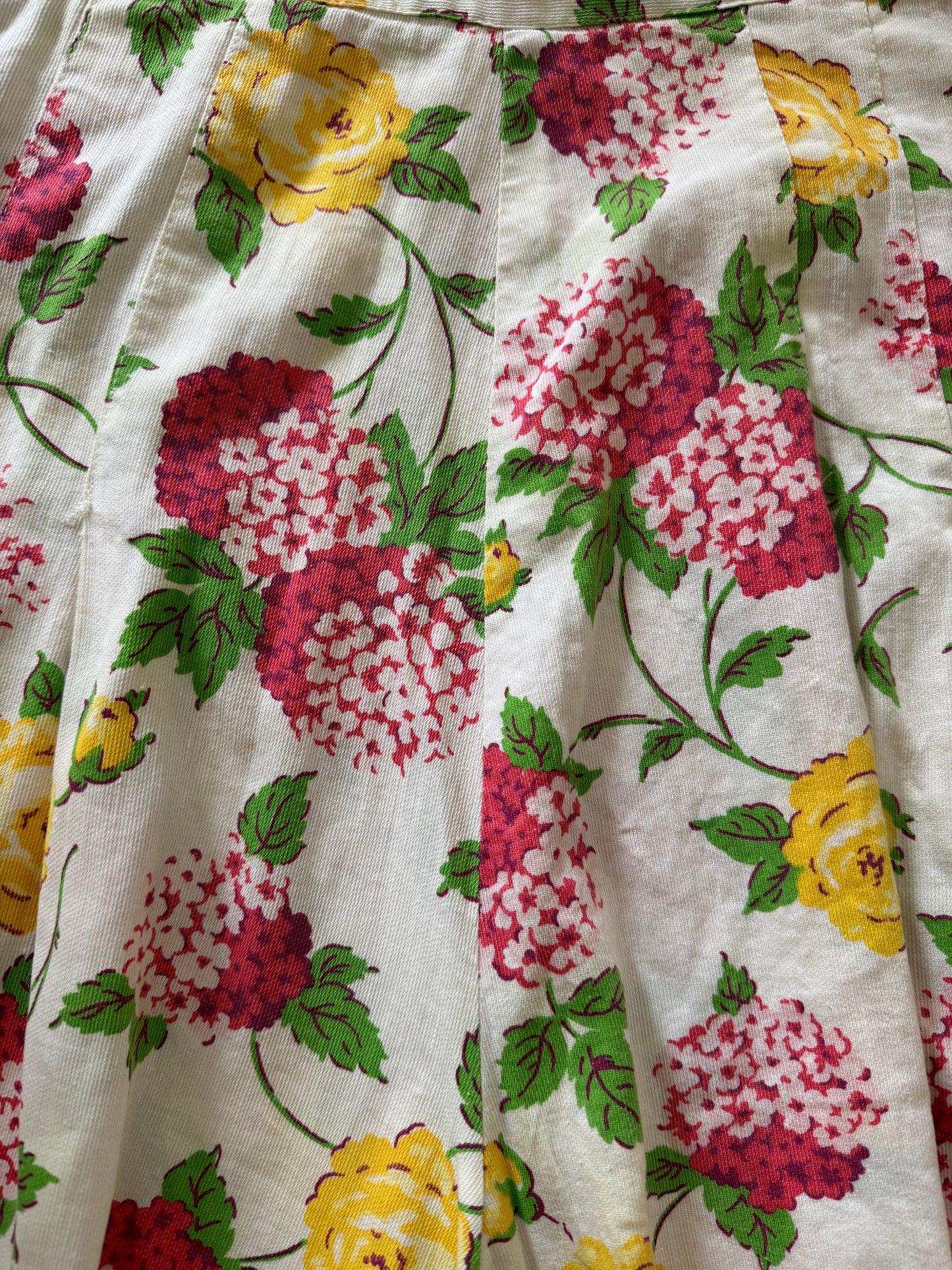 1940s Spring Cotton Floral Side Button Shorts- 26” Waist