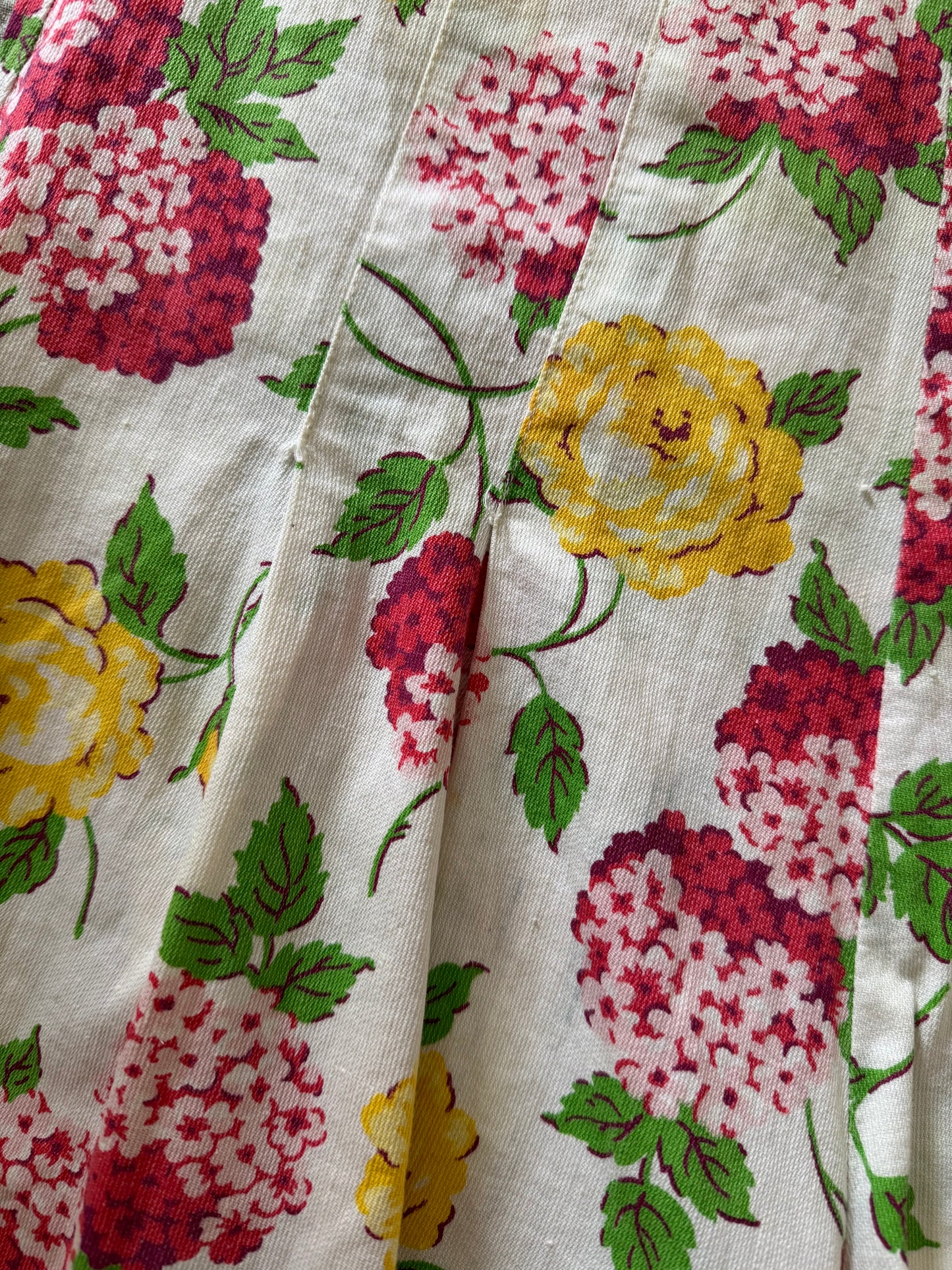 1940s Spring Cotton Floral Side Button Shorts- 26” Waist
