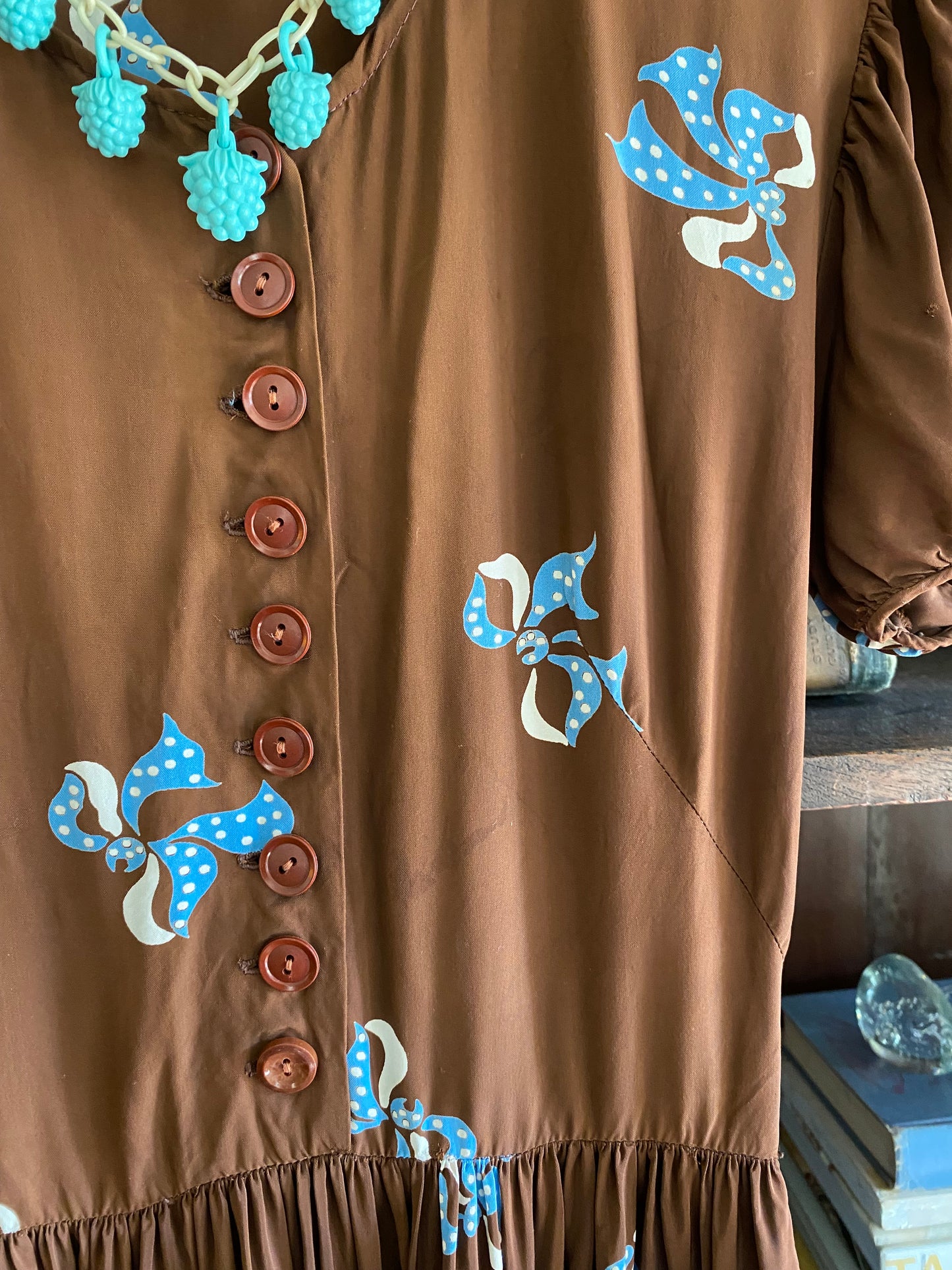 1930s/40s Brown Cold Rayon Puffed Sleeve Babydoll Dress w/ Blue Bows- XS/S