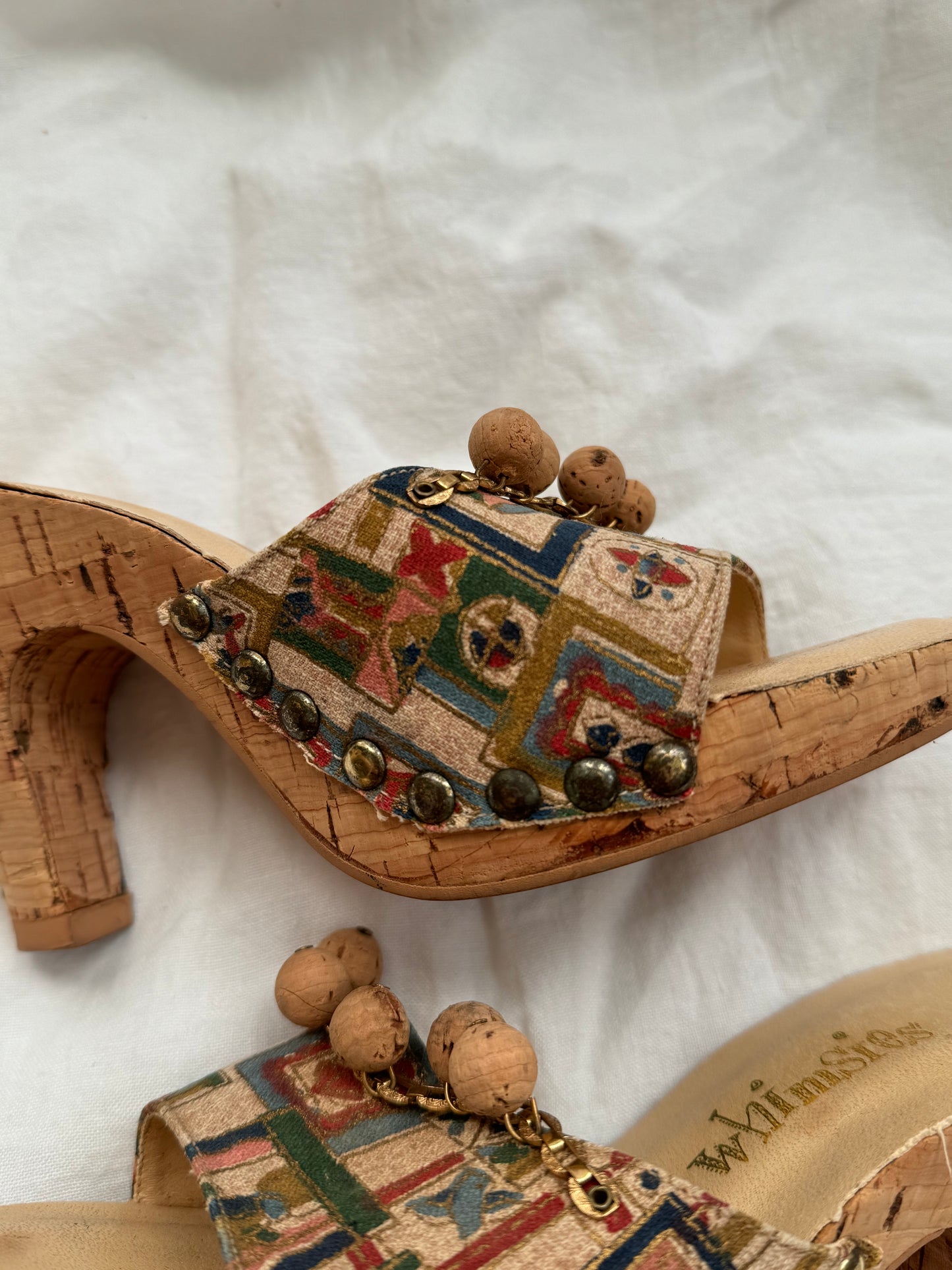 1950s Abstract Cork Heels w/ Golden Accents- 7