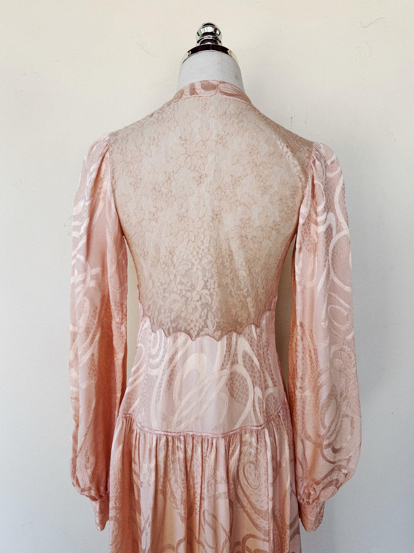 1930s Princess Pink Abstract Silk Dressing Gown- S