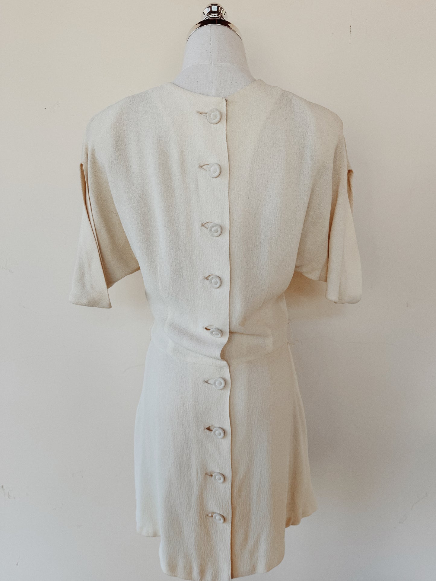 1940s Ivory Bow Blouse w/ Floral Embroidery- M/L
