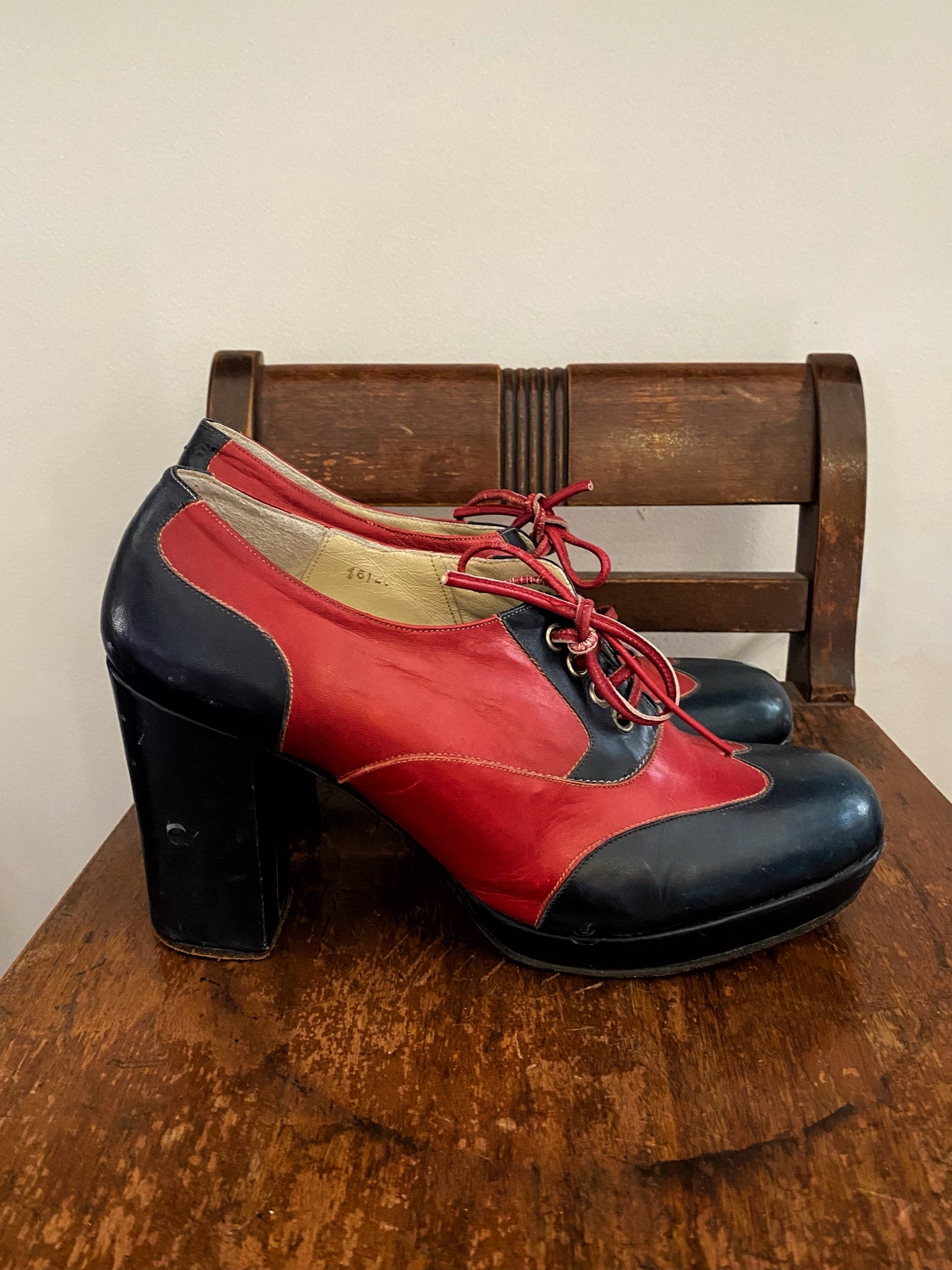 1960s Red + Navy Platform Lace Up Mary Janes- 6