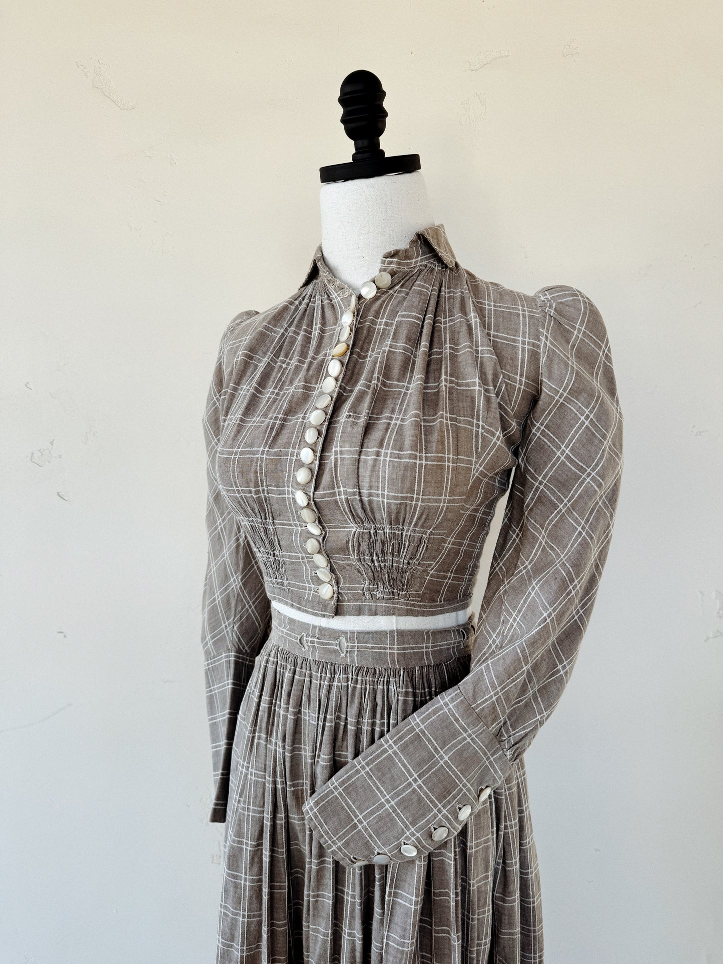 Antique 1800s Victorian Linen Set w/ Thick Shell Buttons- XS/S