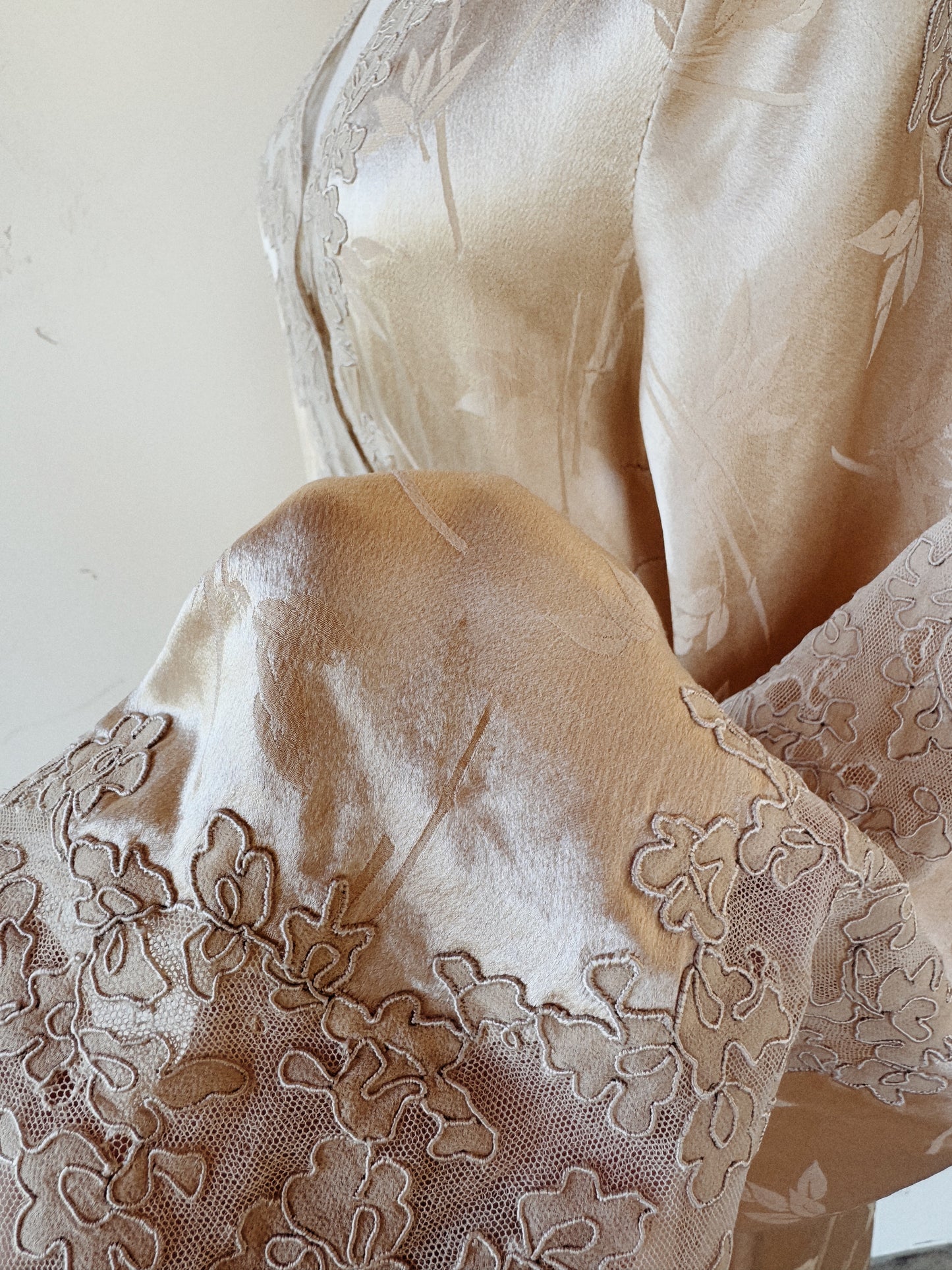 1930s Ivory Silk Charmeuse Bamboo Jacquard Angel Sleeve Robe- S/M-M