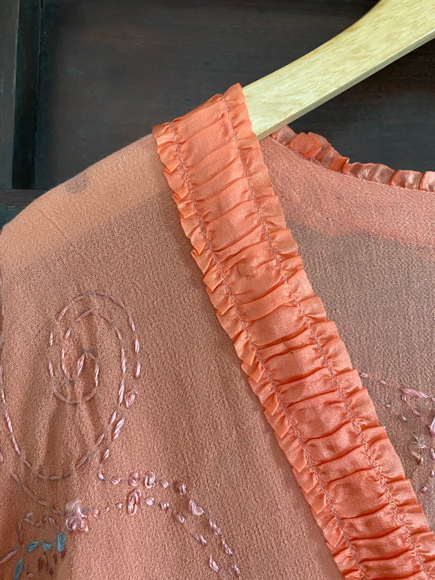 1920s Dusty Pink Embroidered Crepe Robe Dress- M/L