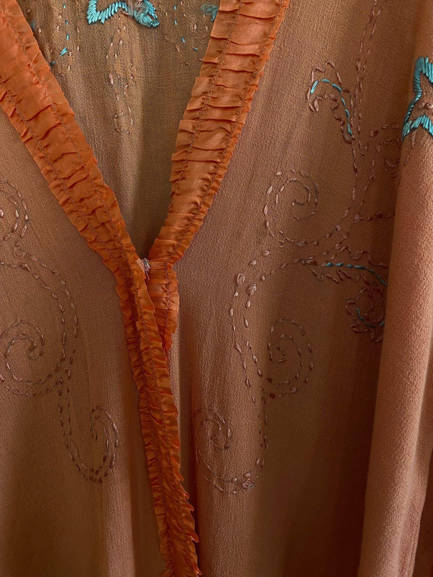 1920s Dusty Pink Embroidered Crepe Robe Dress- M/L