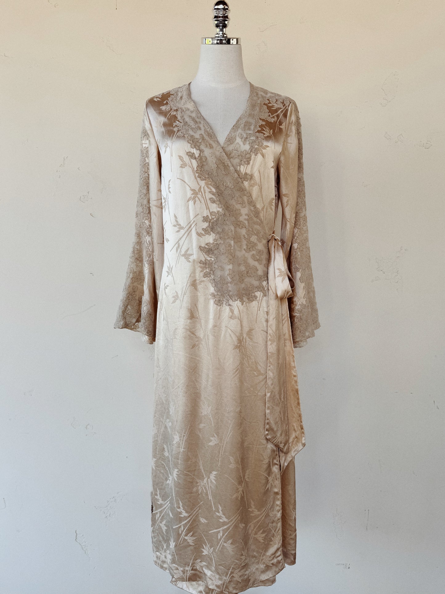 1930s Ivory Silk Charmeuse Bamboo Jacquard Angel Sleeve Robe- S/M-M