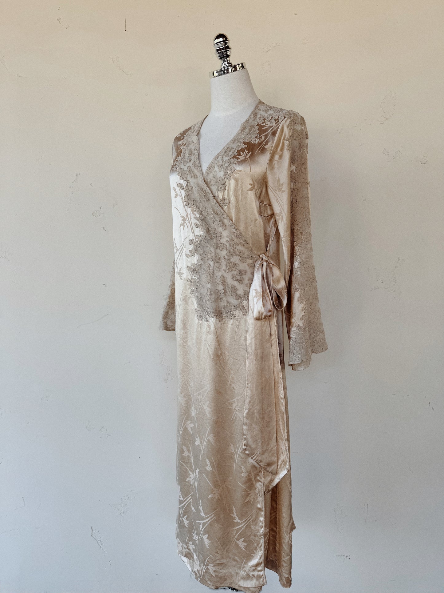 1930s Ivory Silk Charmeuse Bamboo Jacquard Angel Sleeve Robe- S/M-M