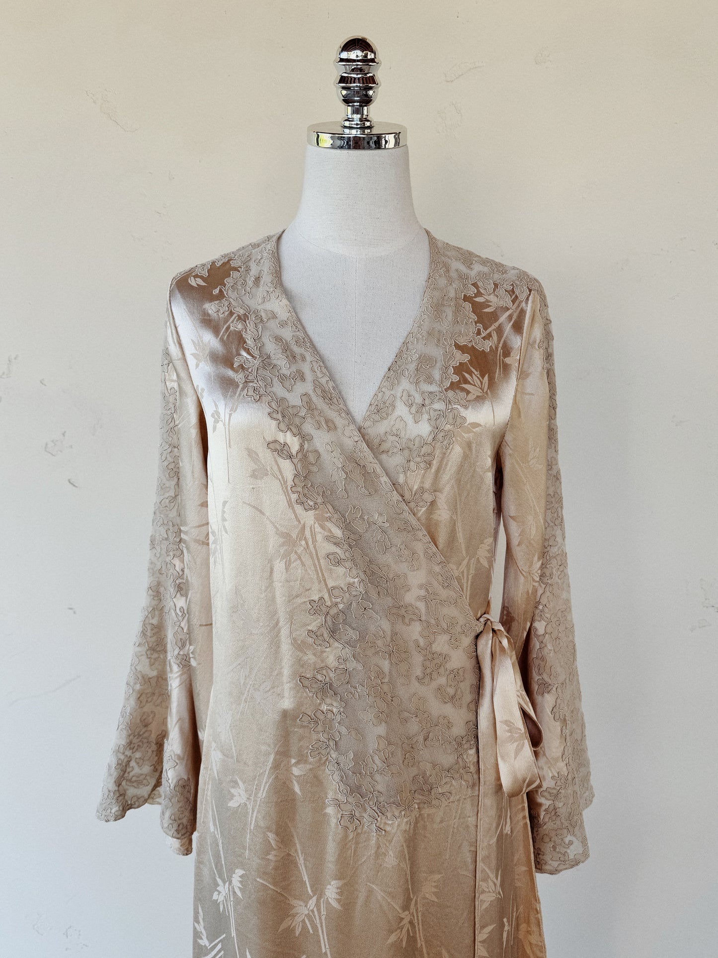 1930s Ivory Silk Charmeuse Bamboo Jacquard Angel Sleeve Robe- S/M-M