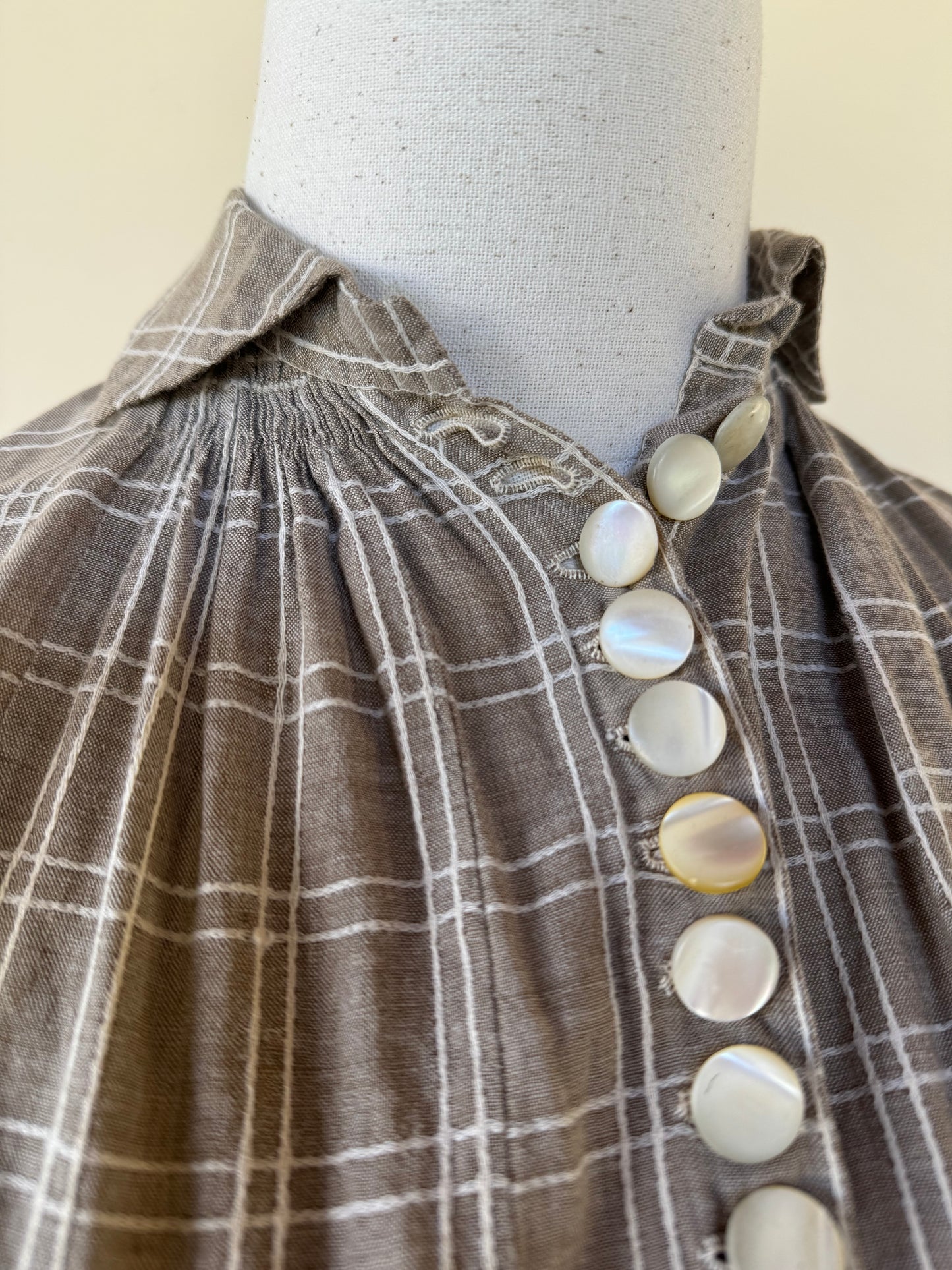 Antique 1800s Victorian Linen Set w/ Thick Shell Buttons- XS/S