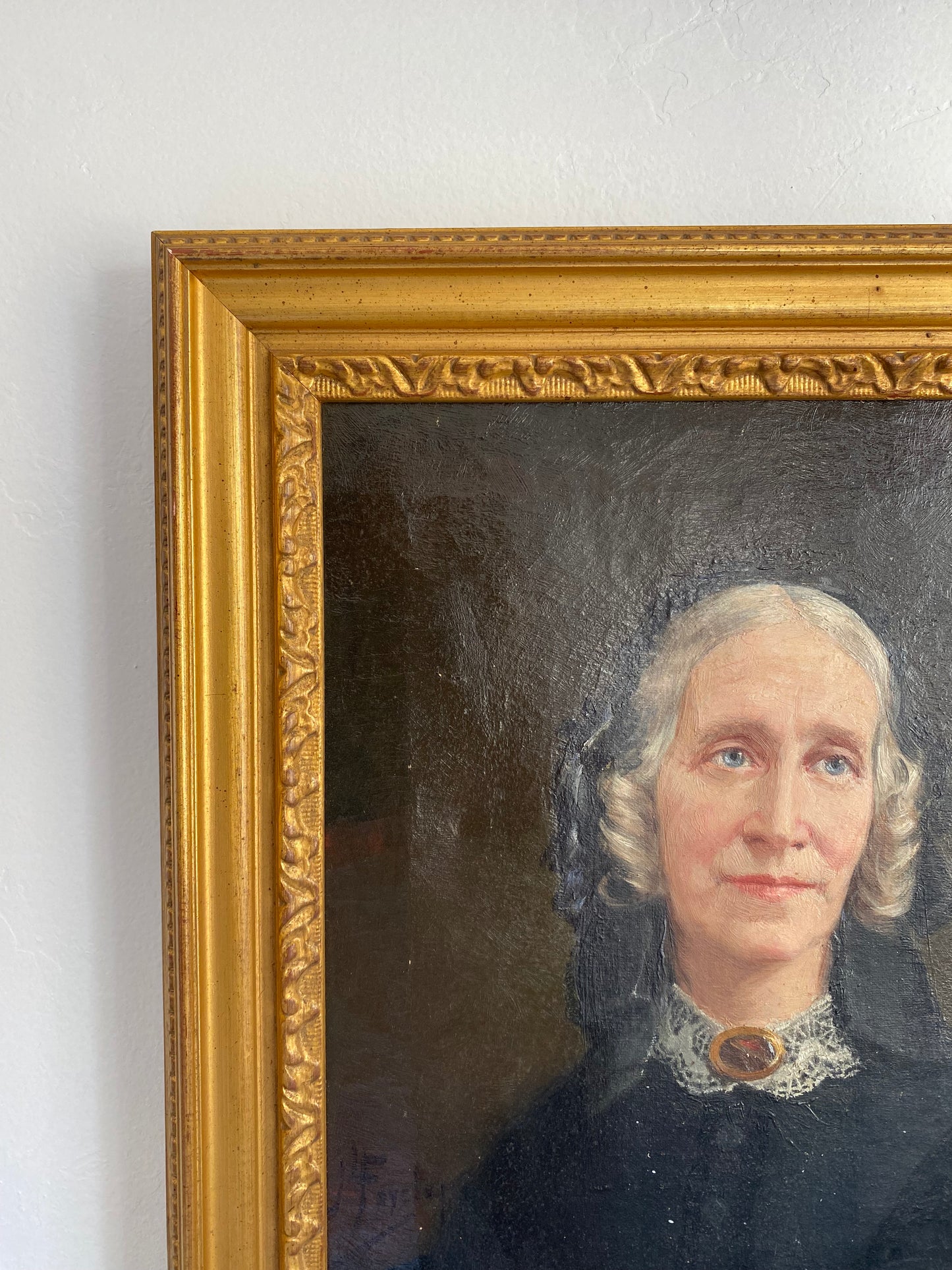 Antique 1800s European Portrait Of A Woman Oil Painting Framed- 17x19”