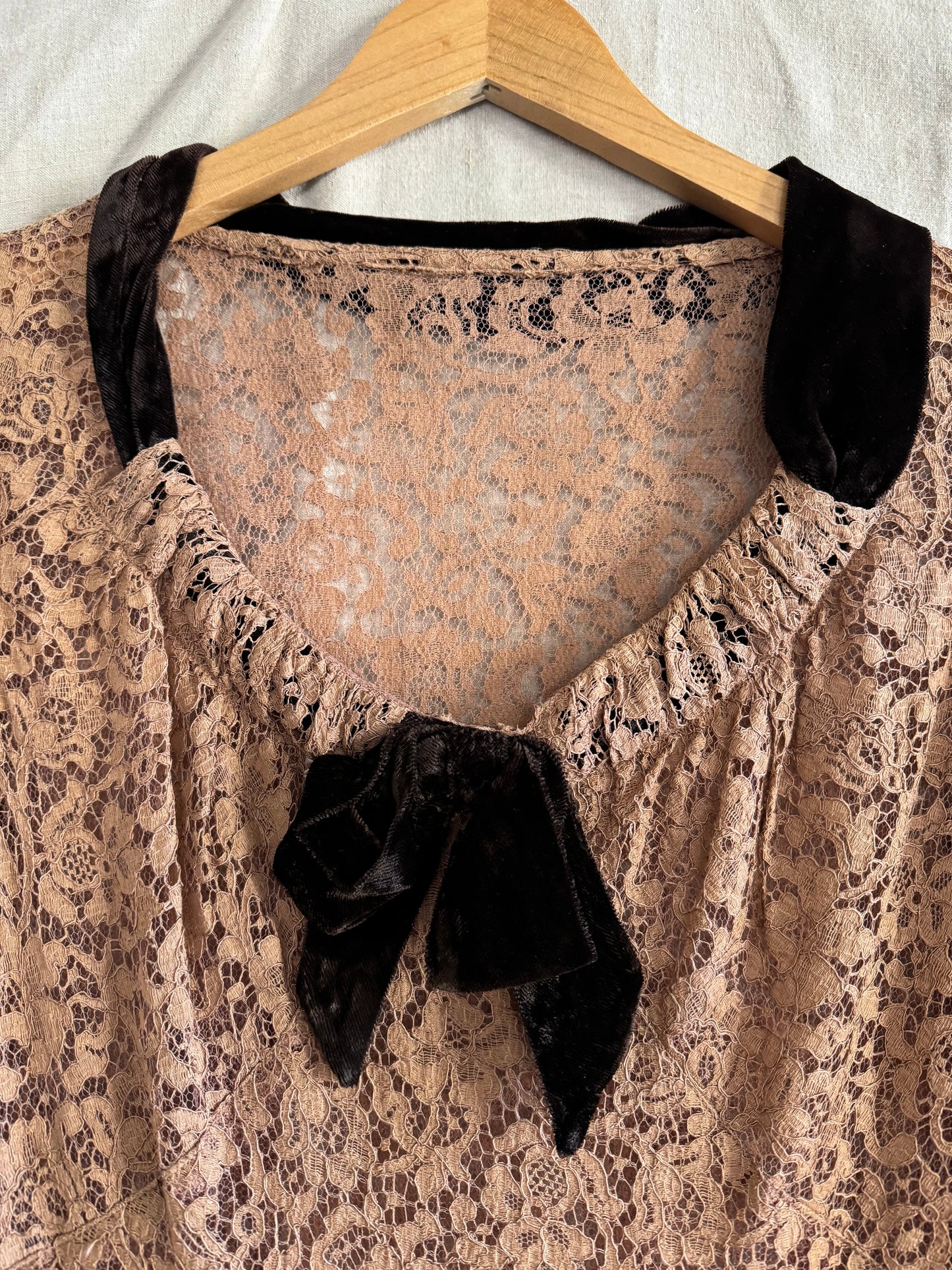 1940s Brown Lace Dress w/ Silk Velvet Trim- S