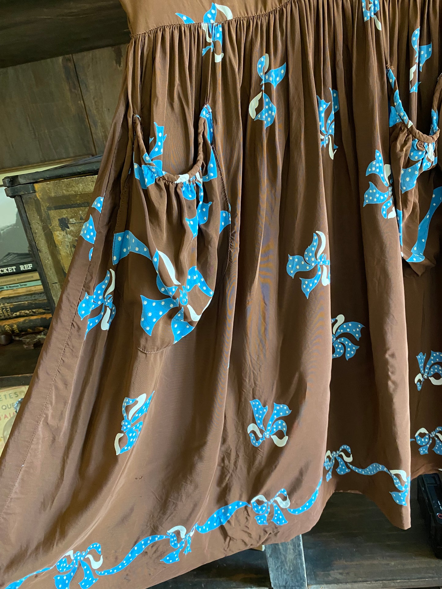 1930s/40s Brown Cold Rayon Puffed Sleeve Babydoll Dress w/ Blue Bows- XS/S
