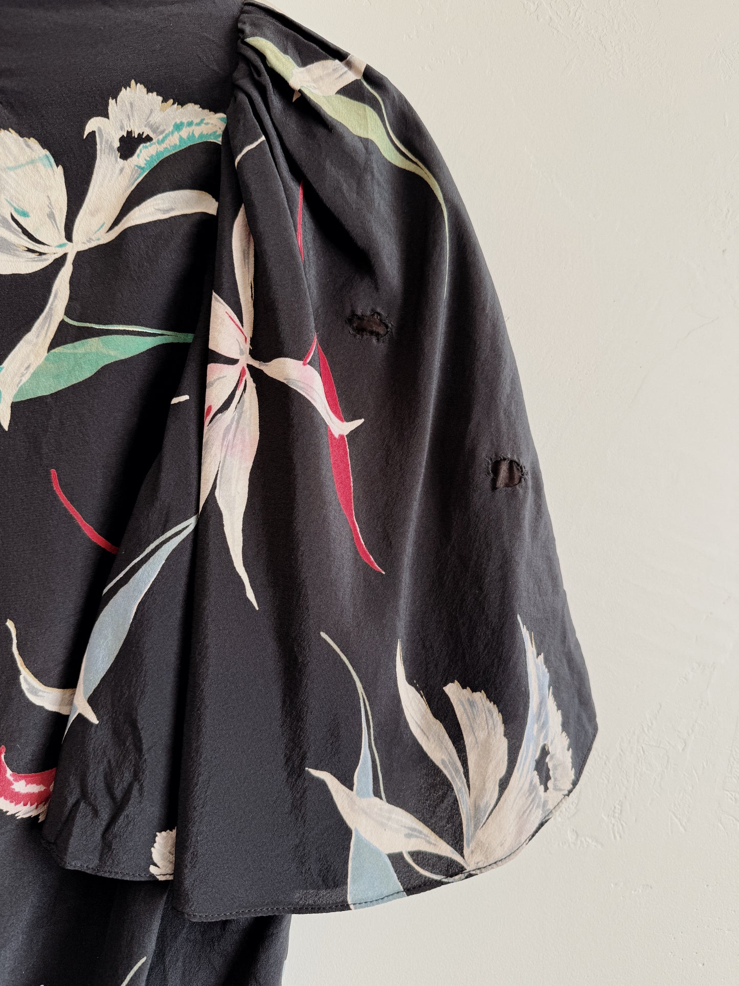1930s/40s Black Orchid Silk Blouse w/ Flutter Sleeves- XS/S