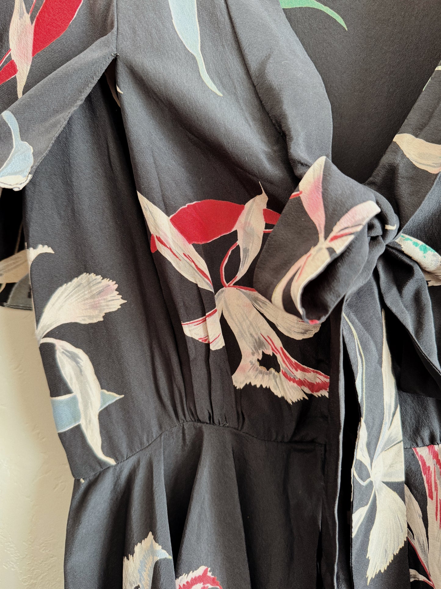 1930s/40s Black Orchid Silk Blouse w/ Flutter Sleeves- XS/S