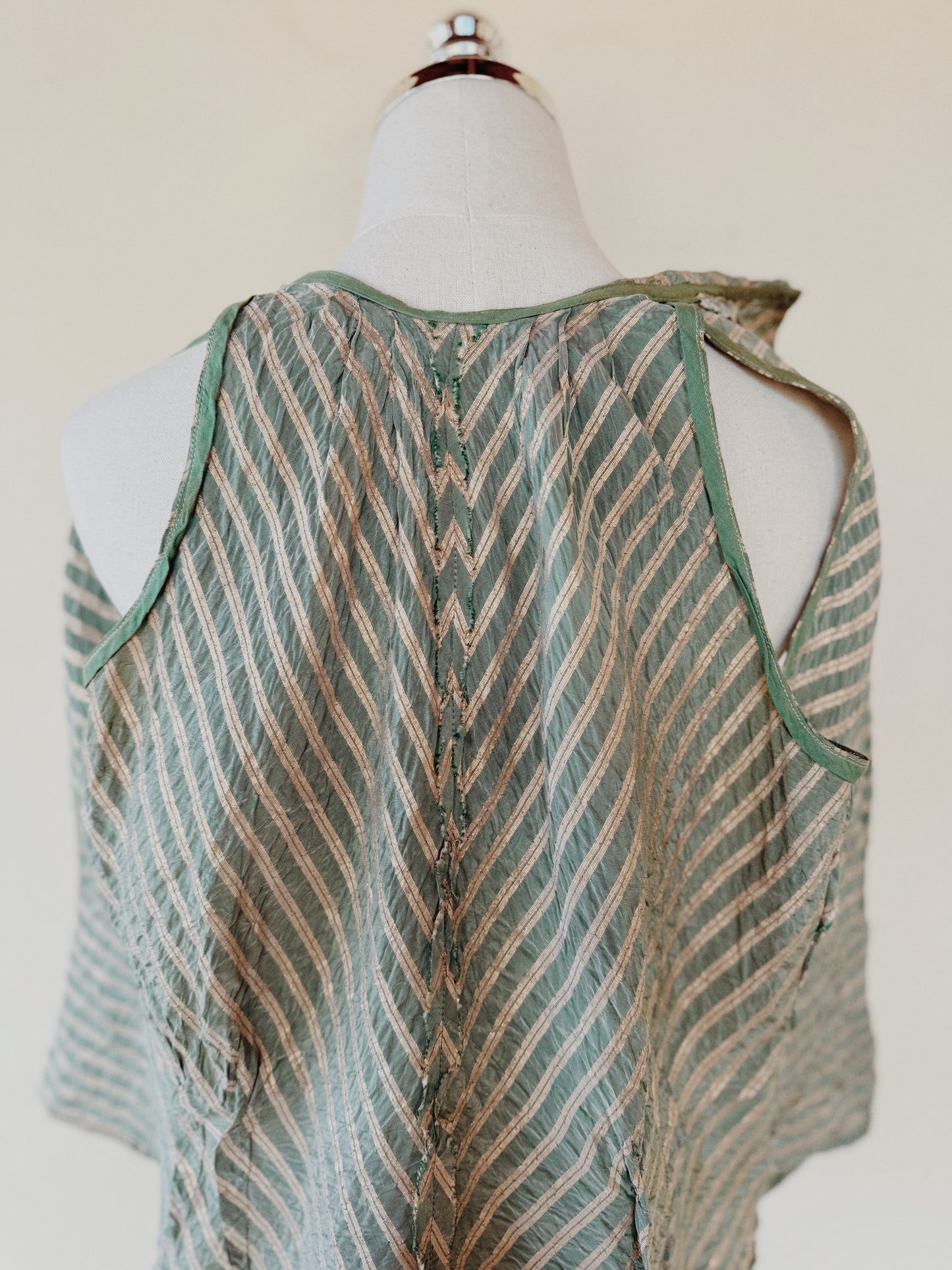 1930s Sea Foam Lamé Dagger Collar Halter Top- S/M