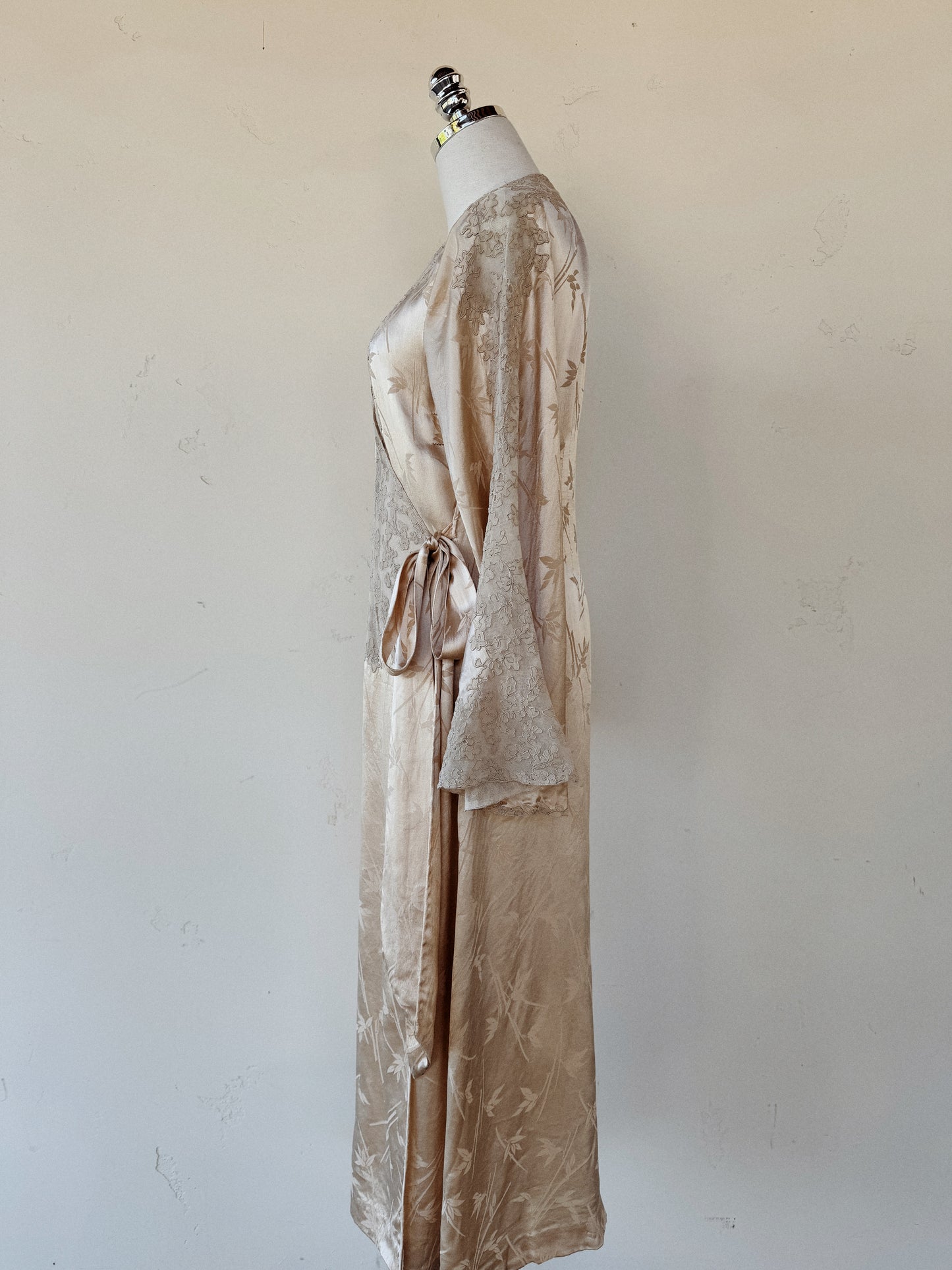 1930s Ivory Silk Charmeuse Bamboo Jacquard Angel Sleeve Robe- S/M-M