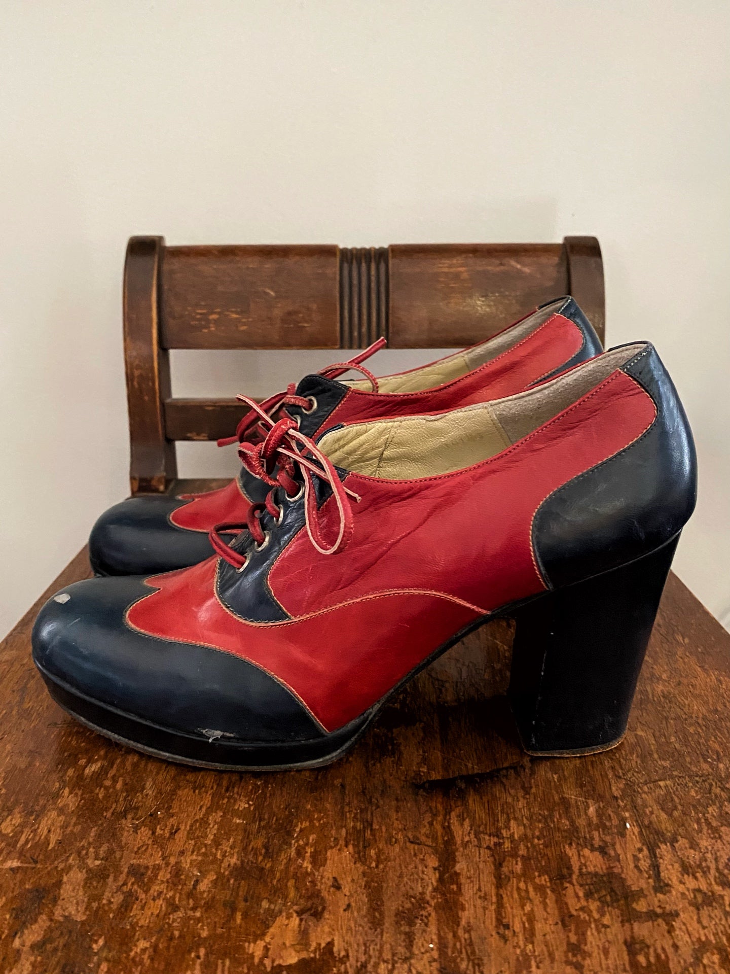 1960s Red + Navy Platform Lace Up Mary Janes- 6