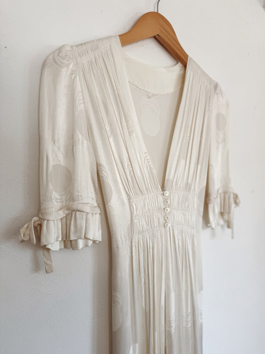 1930s/40s Pure White Abstract Rayon Jacquard Peignoir w/ Rhinestone Buttons- XS/S