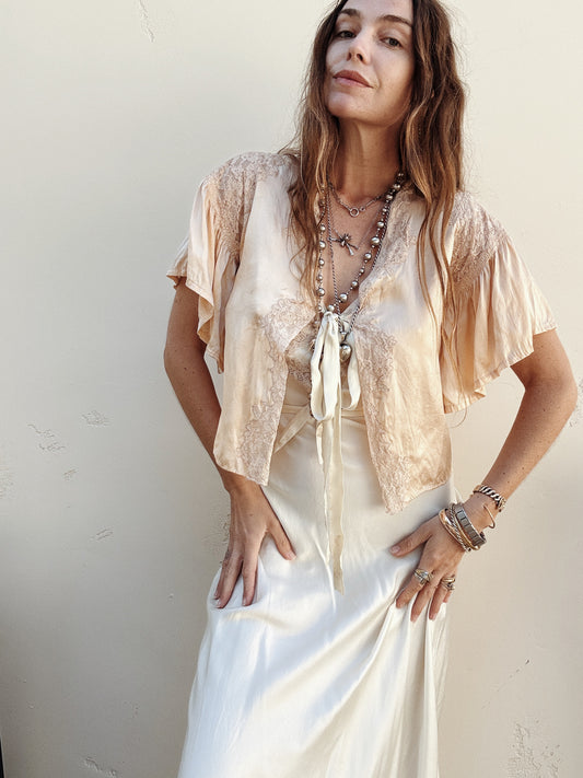 1930s Champagne Silk Flutter Sleeve Bed Jacket w/ Lace Trim- S/M