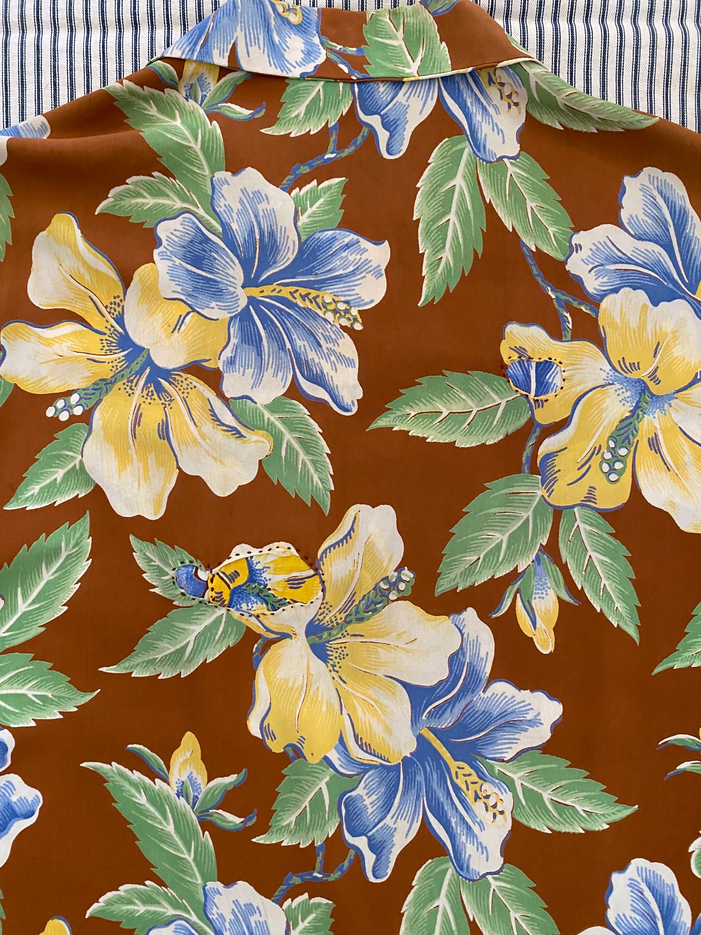 1940s Brown Cold Rayon Hawaiian Shirt- M-L