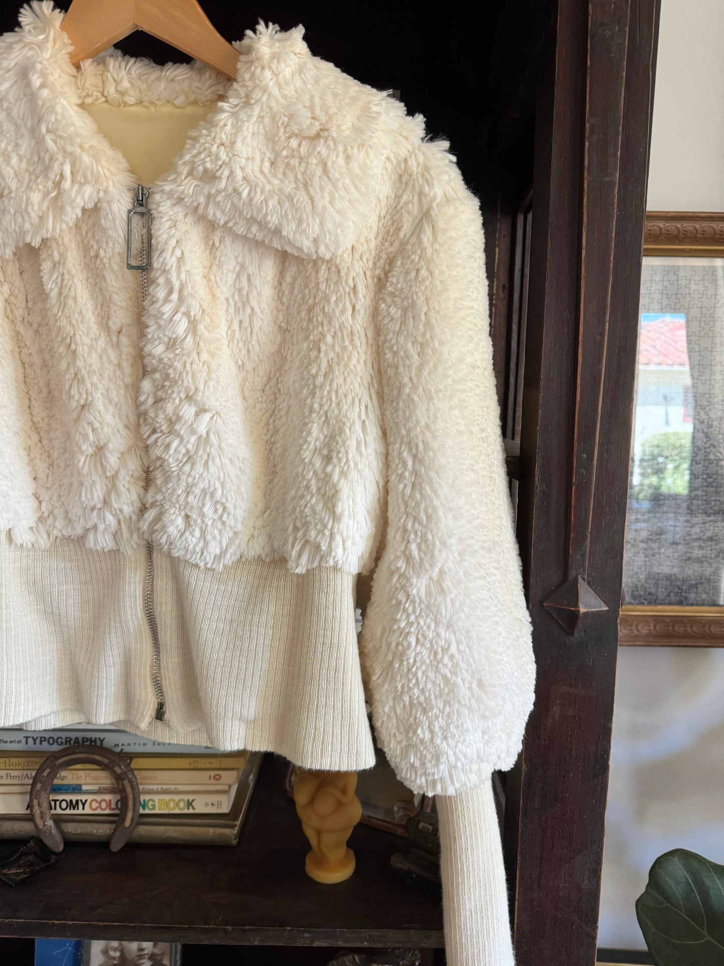1970s White Cropped Faux Fur Jacket w/ Mutton Sleeves- M/L