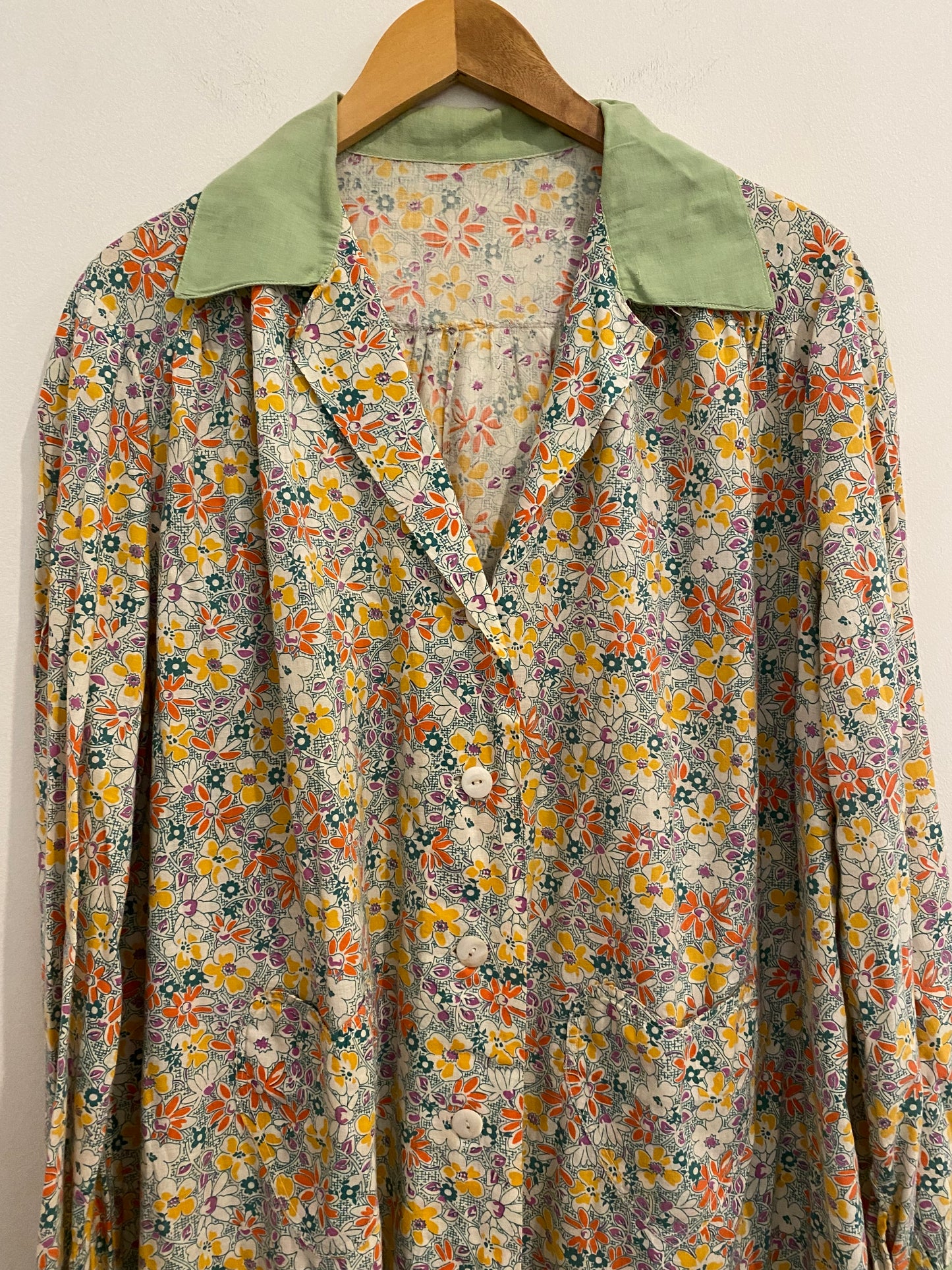 1930s Floral Feedsack Smock w/ Heart Pockets- L/XL