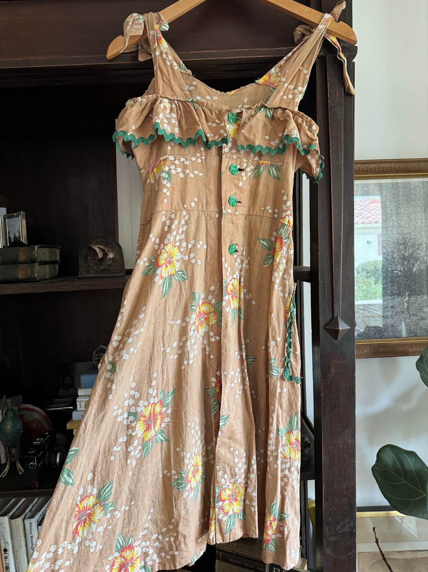 1940s Hawaiian Hibiscus Cotton Summer Dress w/ Ric Rac Trim- S