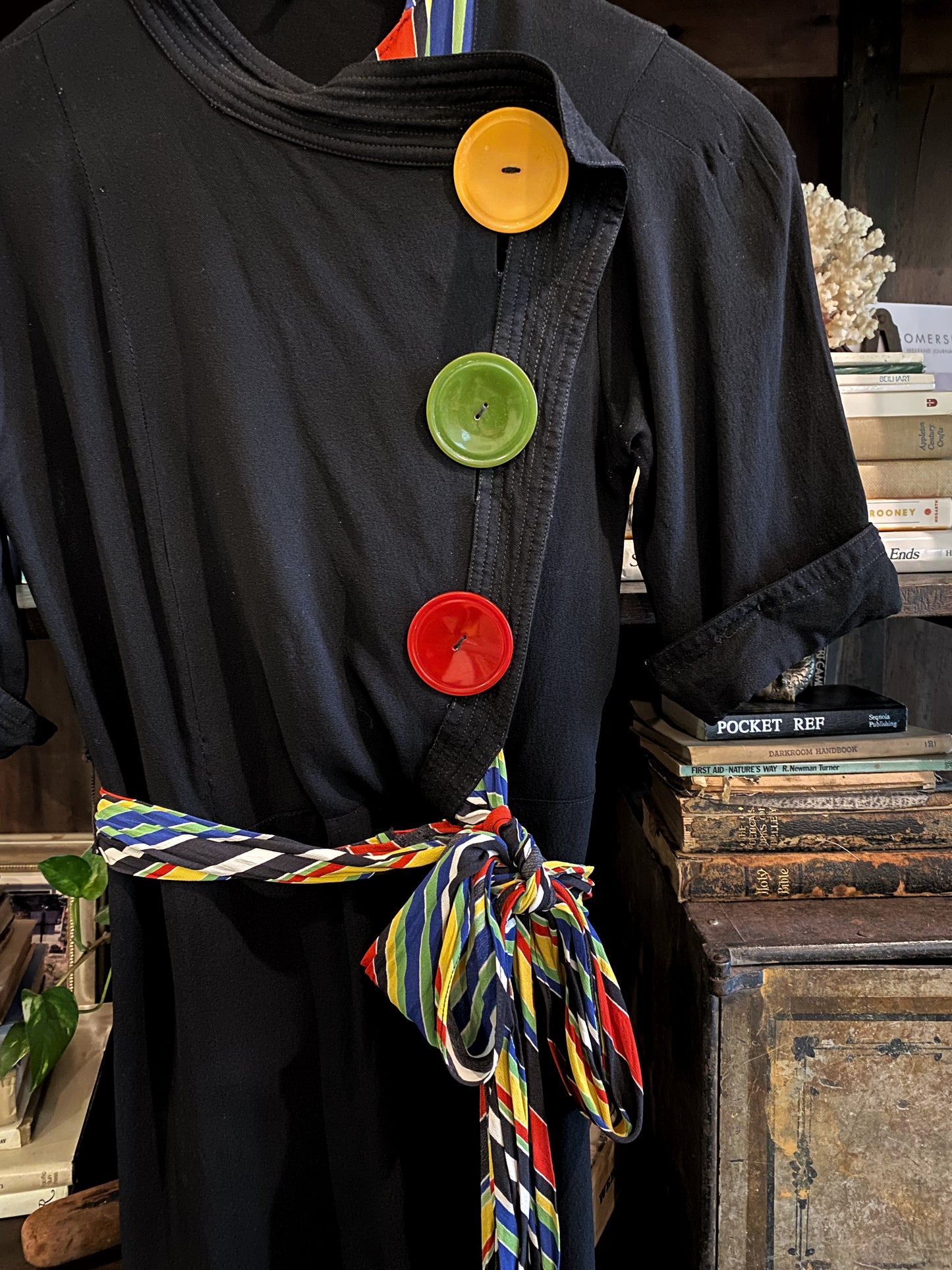 1930s Blck Deco Rayon Jersey Mini Dress w/Oversized Buttons- XS/S