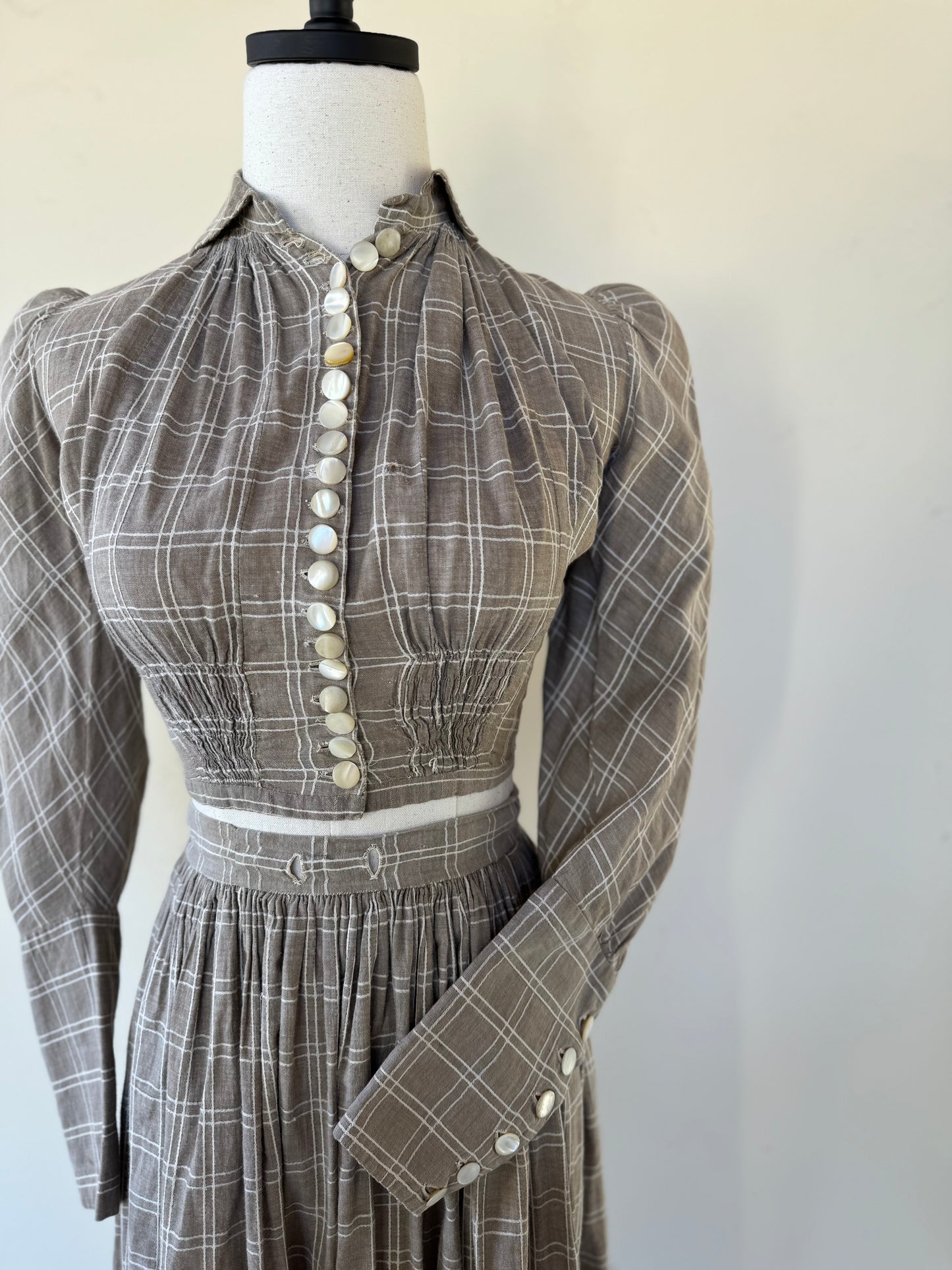 Antique 1800s Victorian Linen Set w/ Thick Shell Buttons- XS/S