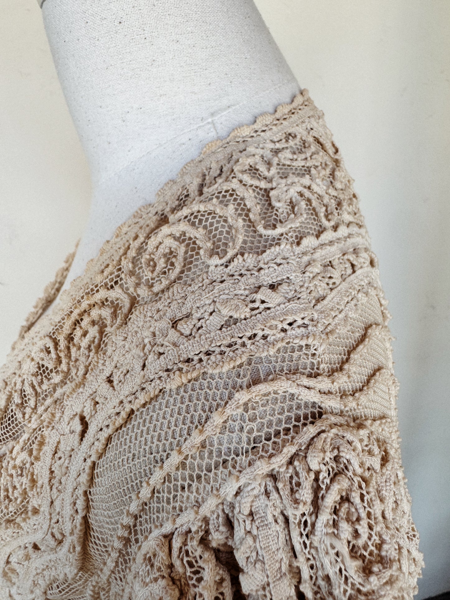 Antique Balloon Sleeve Net + Soutache Duster