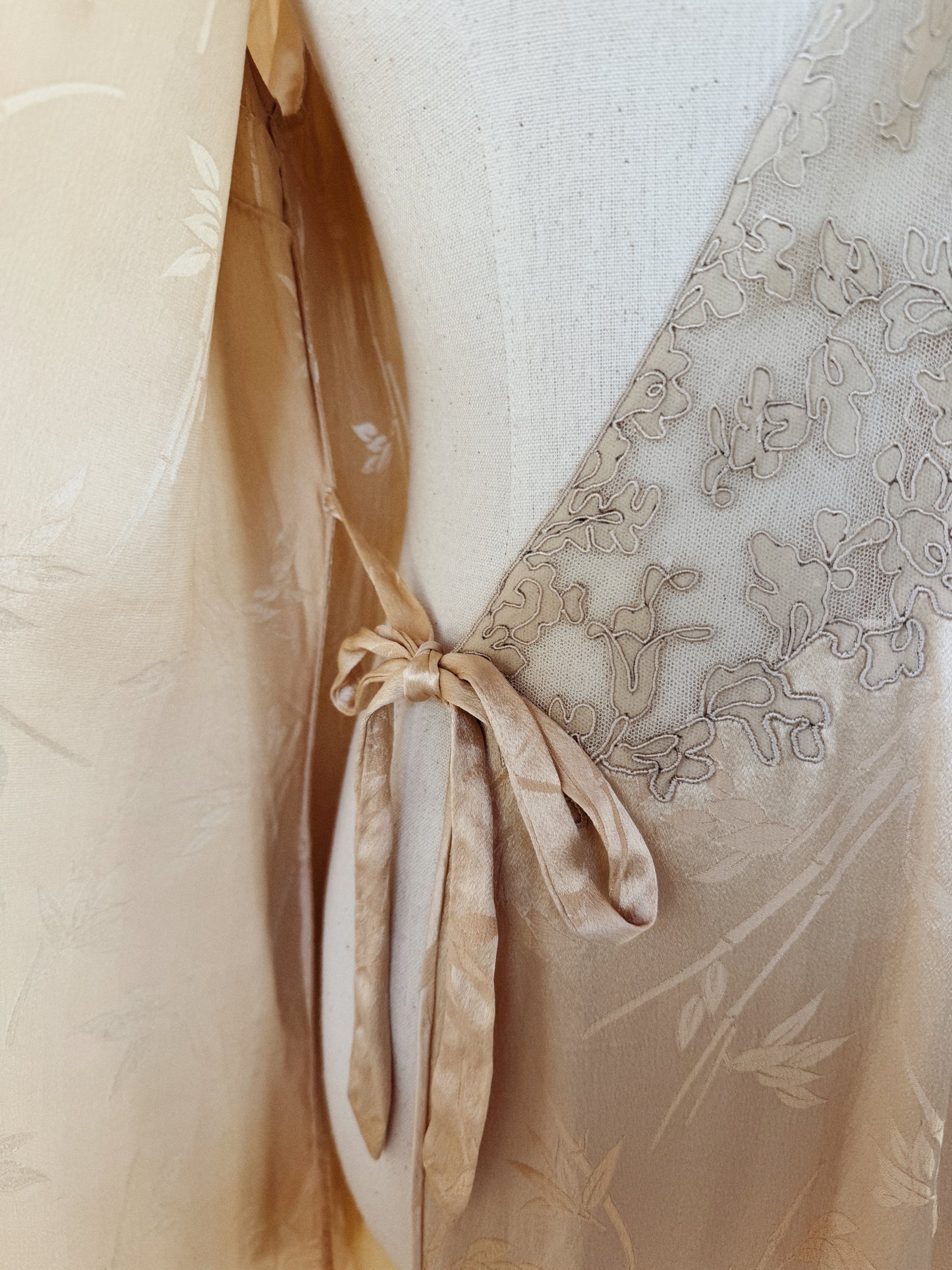 1930s Ivory Silk Charmeuse Bamboo Jacquard Angel Sleeve Robe- S/M-M
