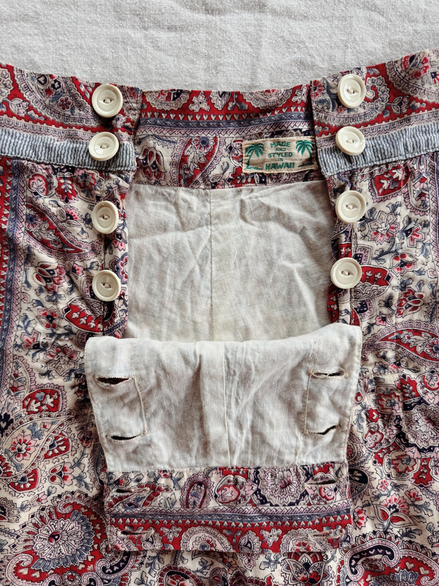 1930s/40s Paisley Hawaiian Fall Front Shorts- S-S/M