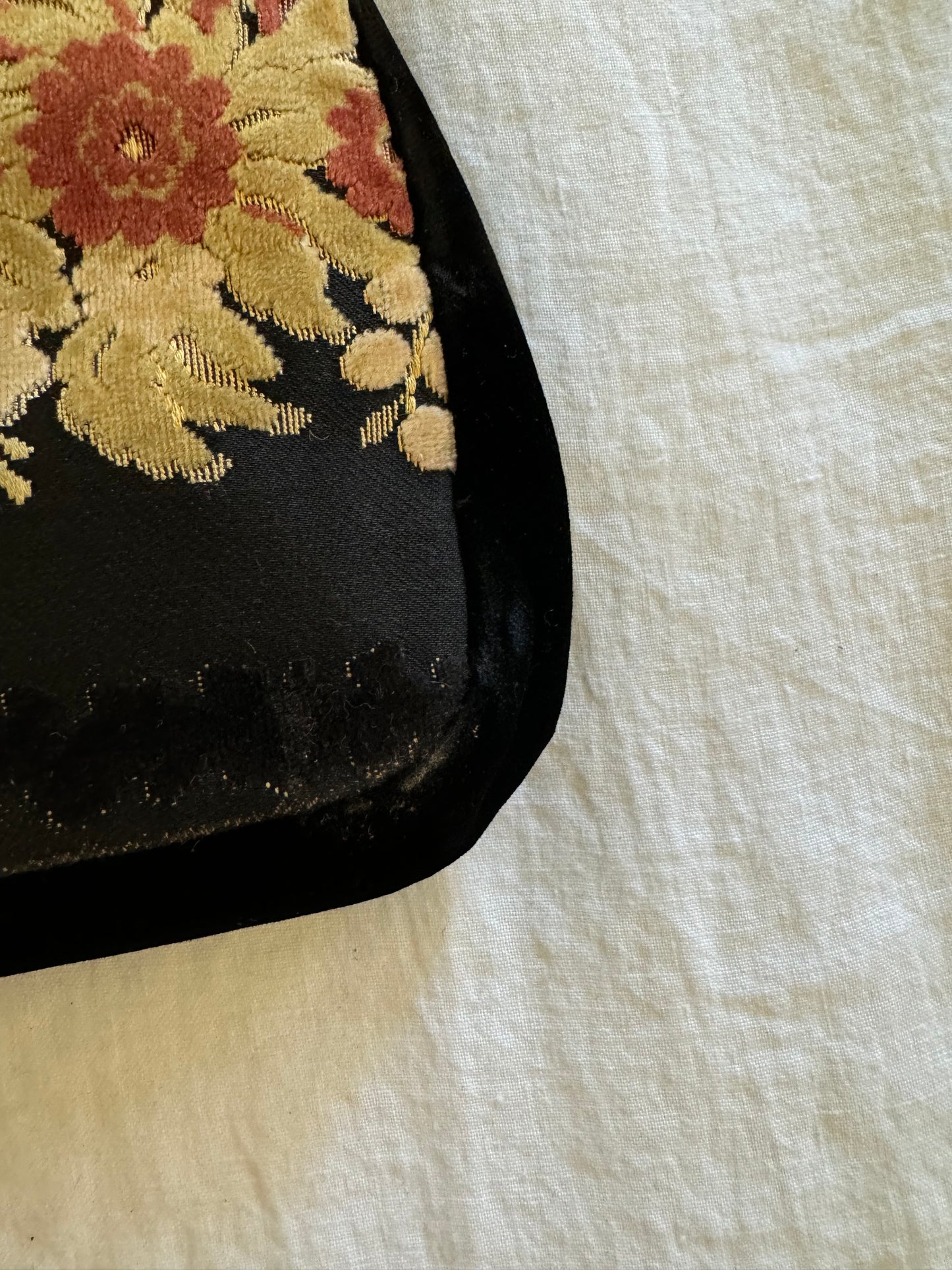 1940s Black Burnout Floral Velvet Bienen Davis Chain Handbag
