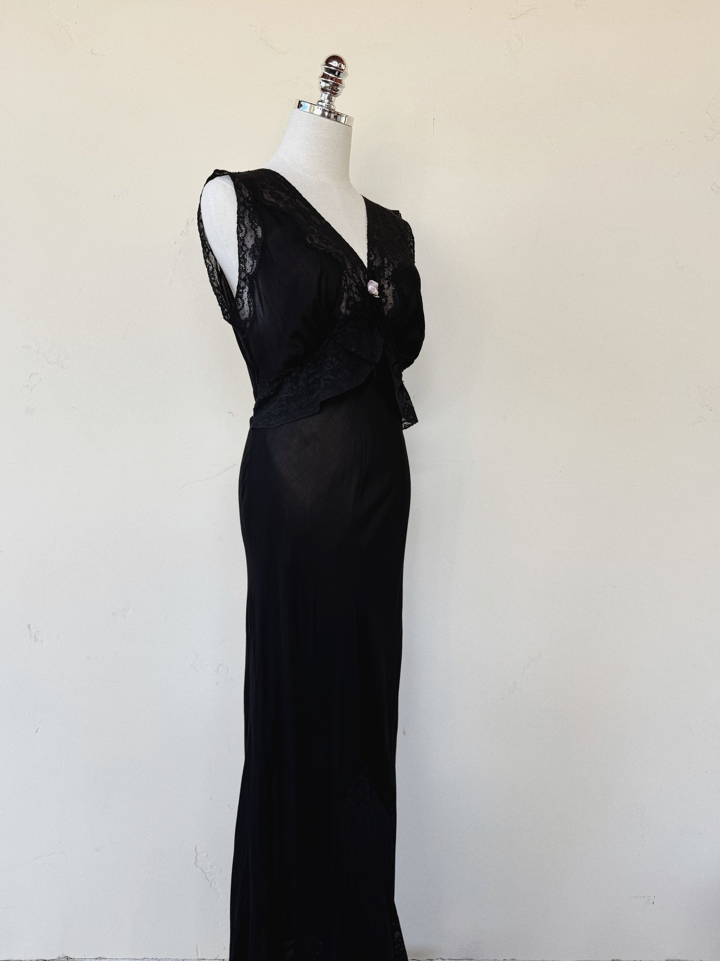 1940s Black Lace Slip w/ Lavender Rosettes- S/M