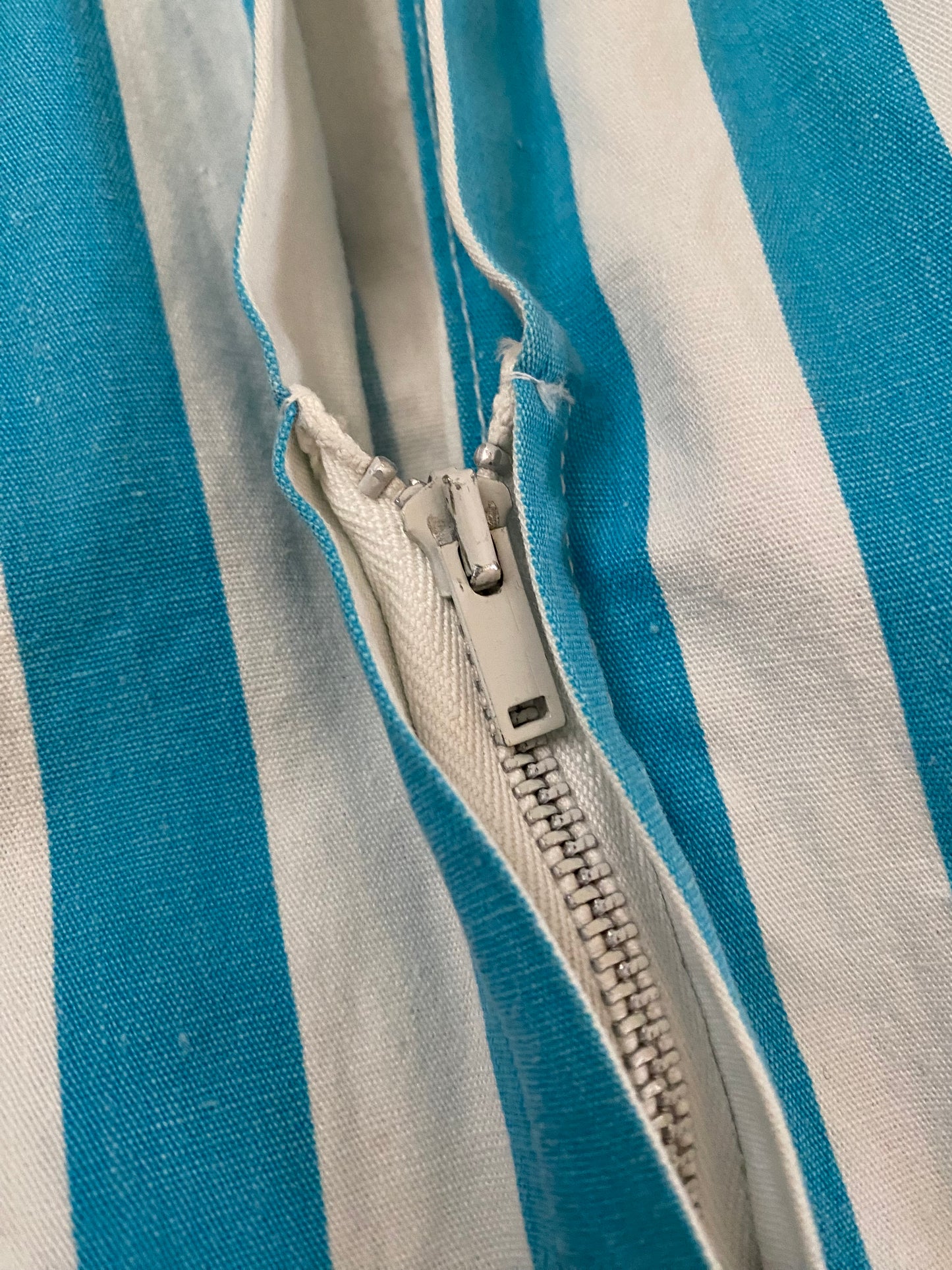 1950s White + Blue Striped Cotton Sportswear Cabana Top- M