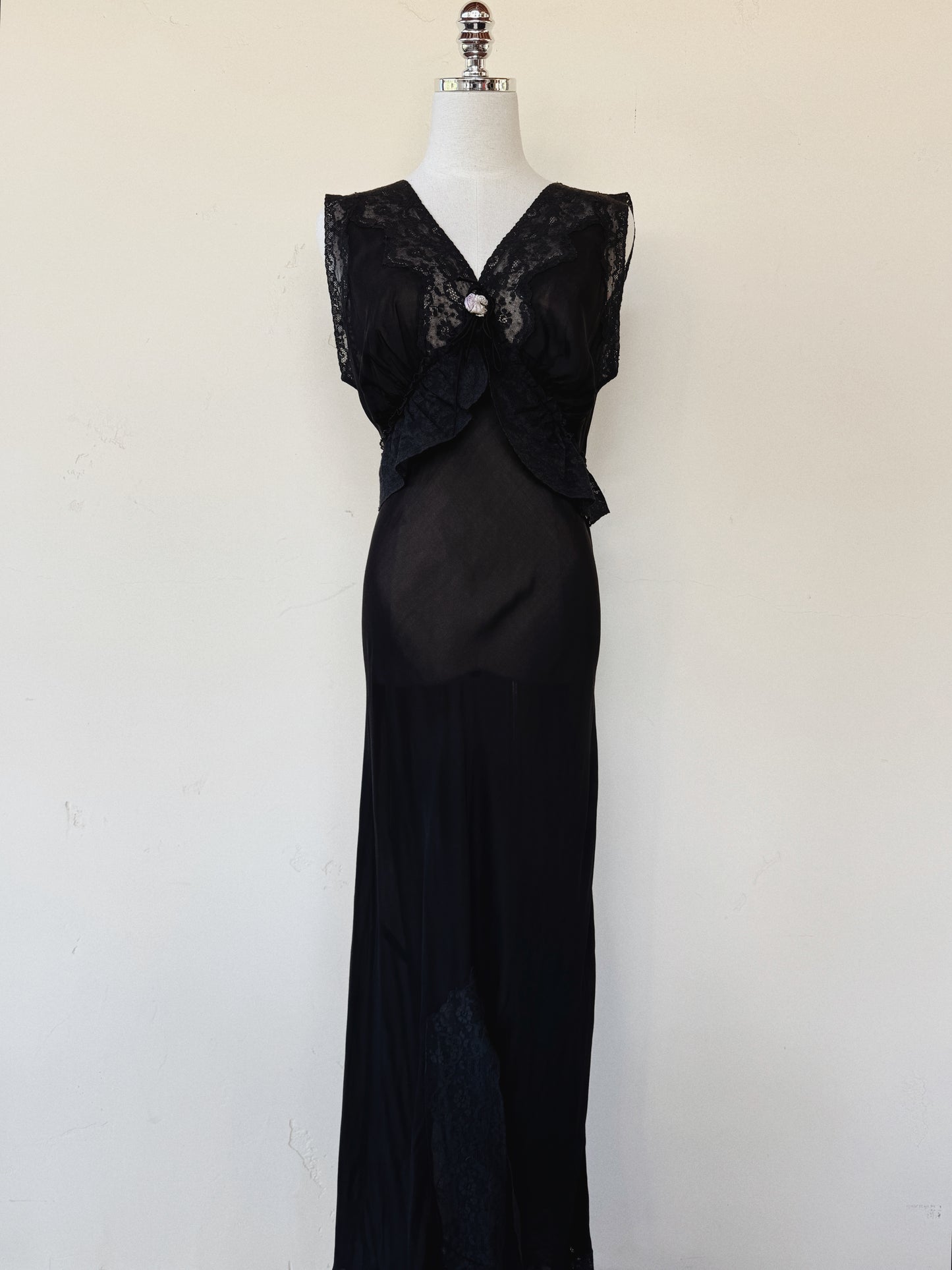 1940s Black Lace Slip w/ Lavender Rosettes- S/M