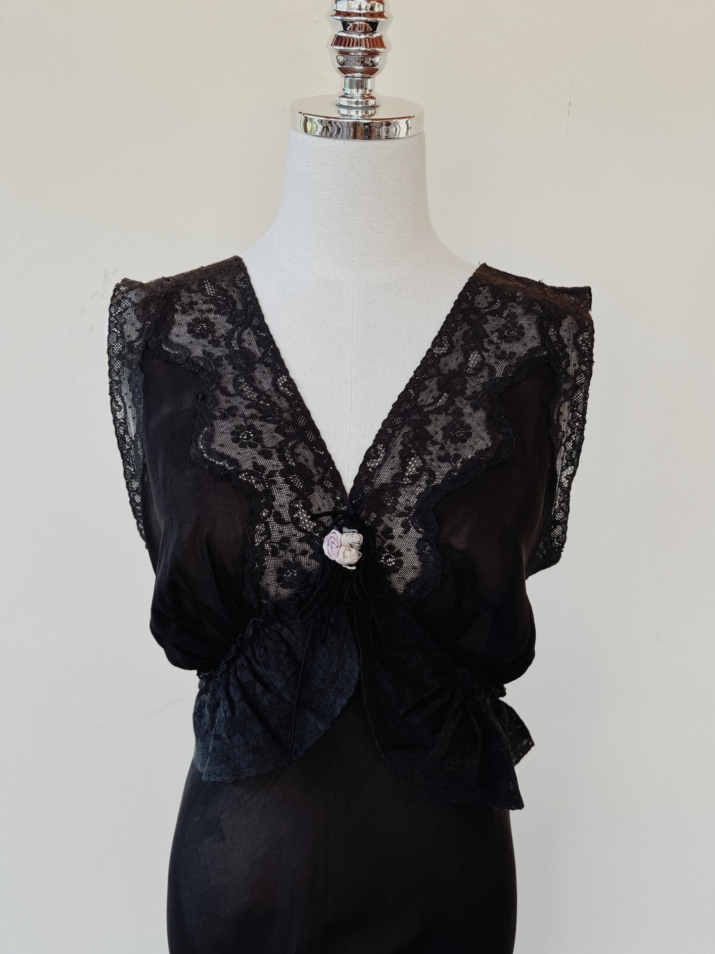 1940s Black Lace Slip w/ Lavender Rosettes- S/M