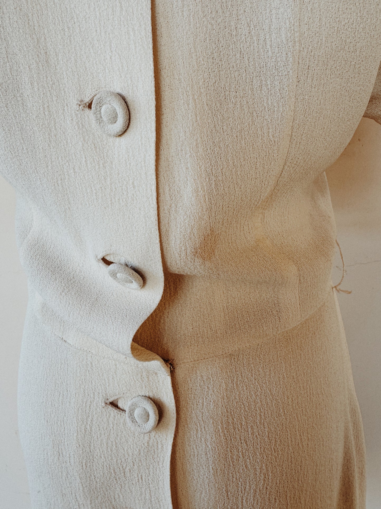 1940s Ivory Bow Blouse w/ Floral Embroidery- M/L