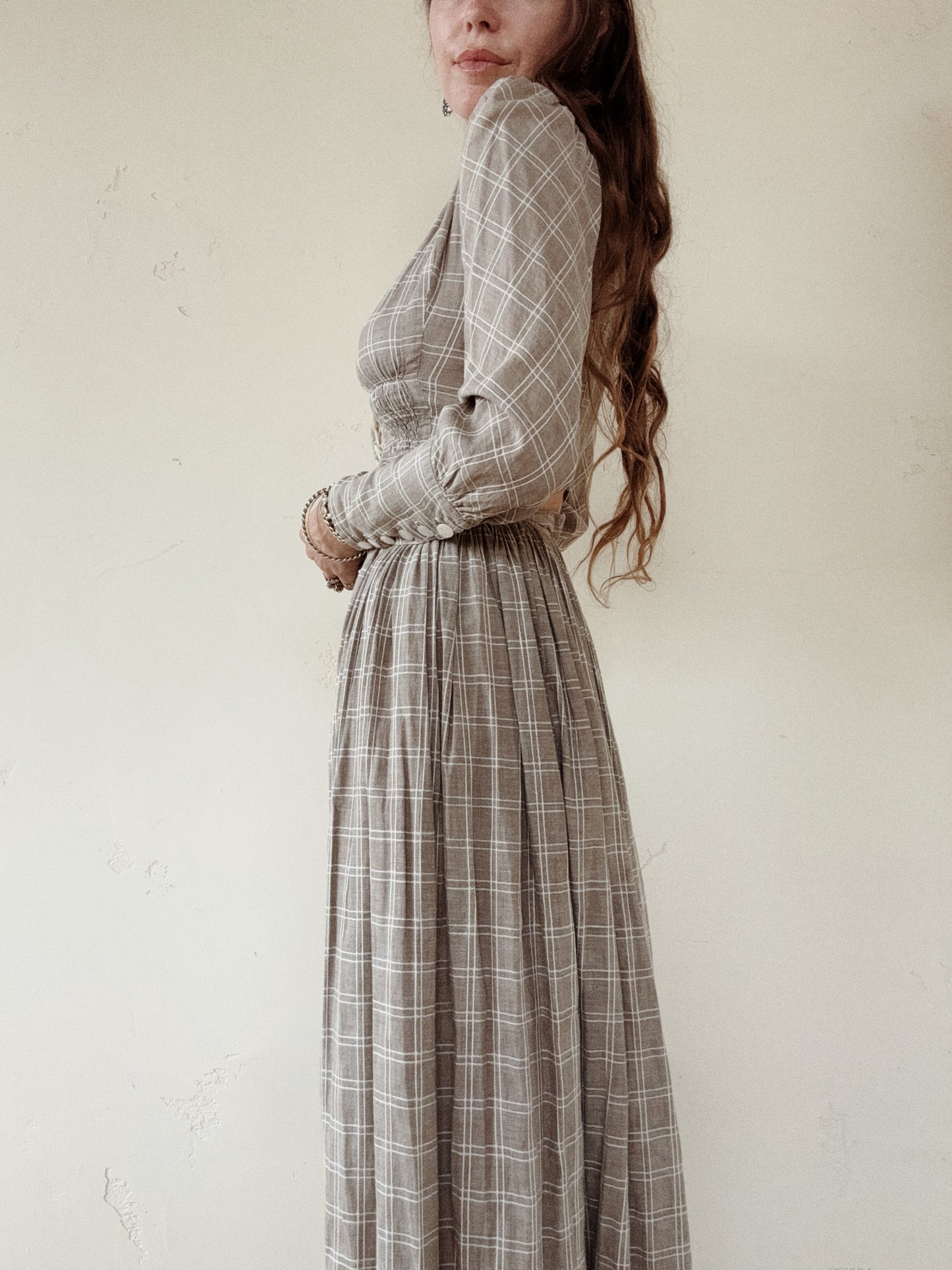 Antique 1800s Victorian Linen Set w/ Thick Shell Buttons- XS/S