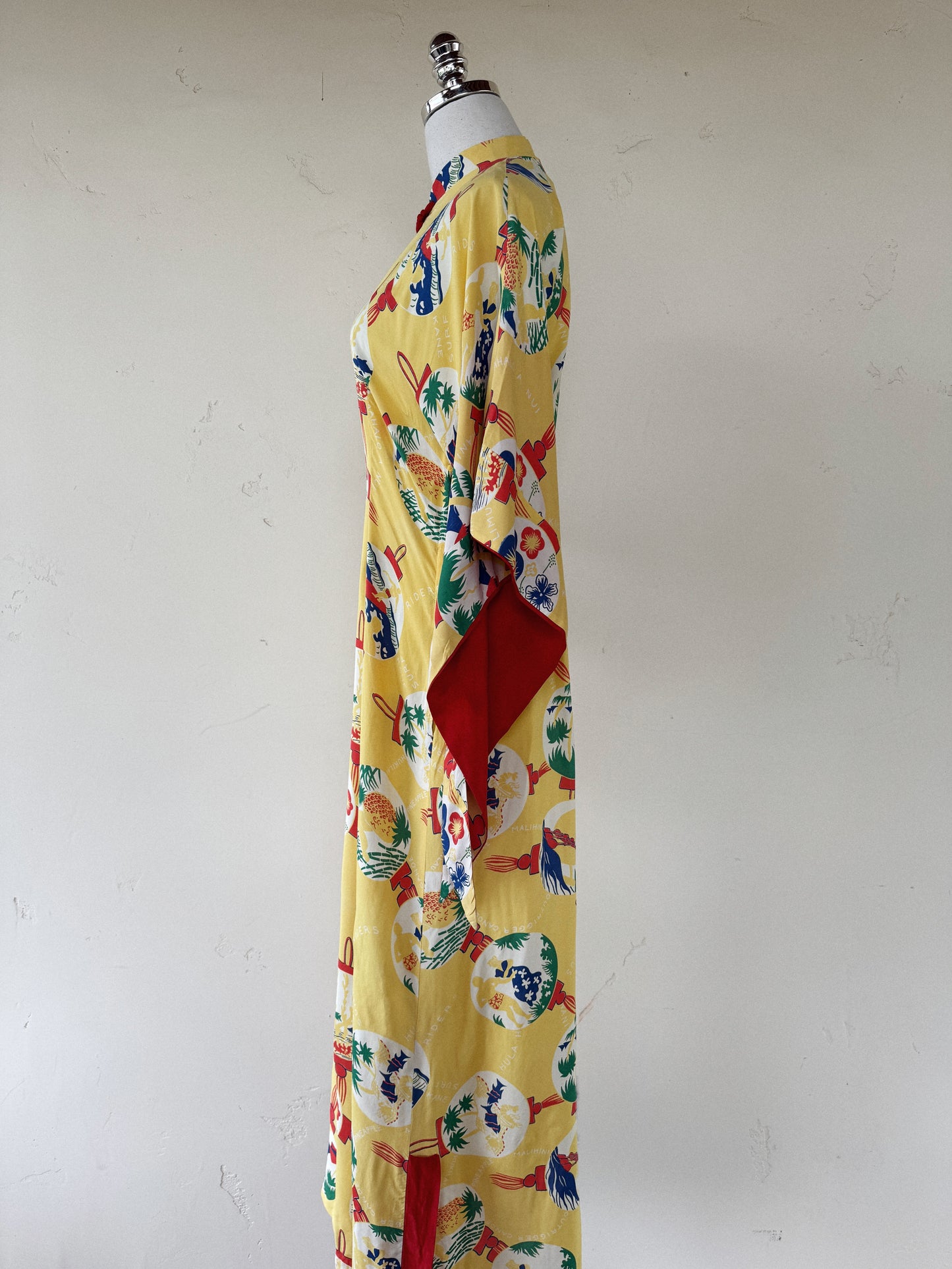 1940s Yellow Cold Rayon Hawaiian Pake Muu Dress- M/L