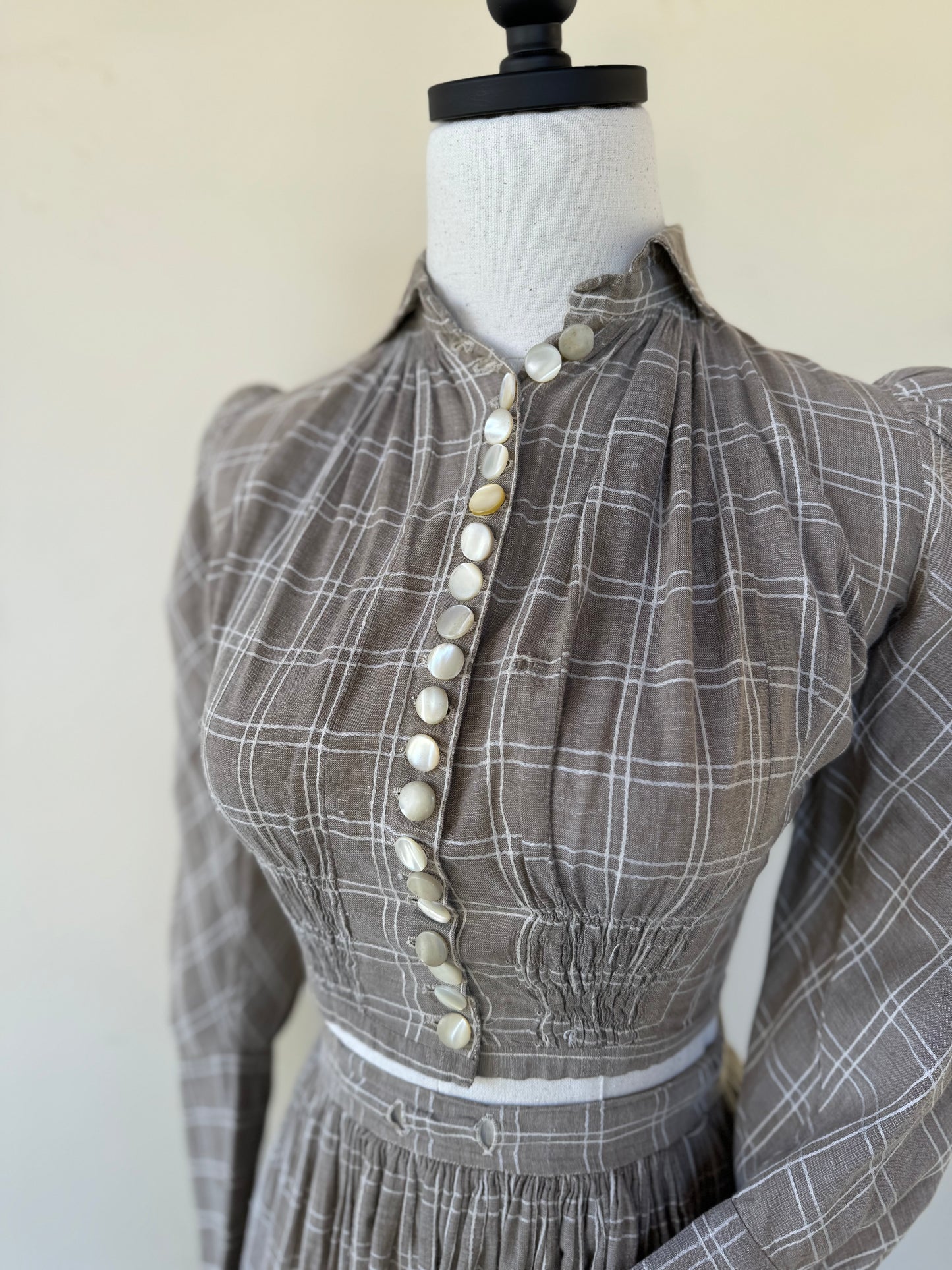 Antique 1800s Victorian Linen Set w/ Thick Shell Buttons- XS/S