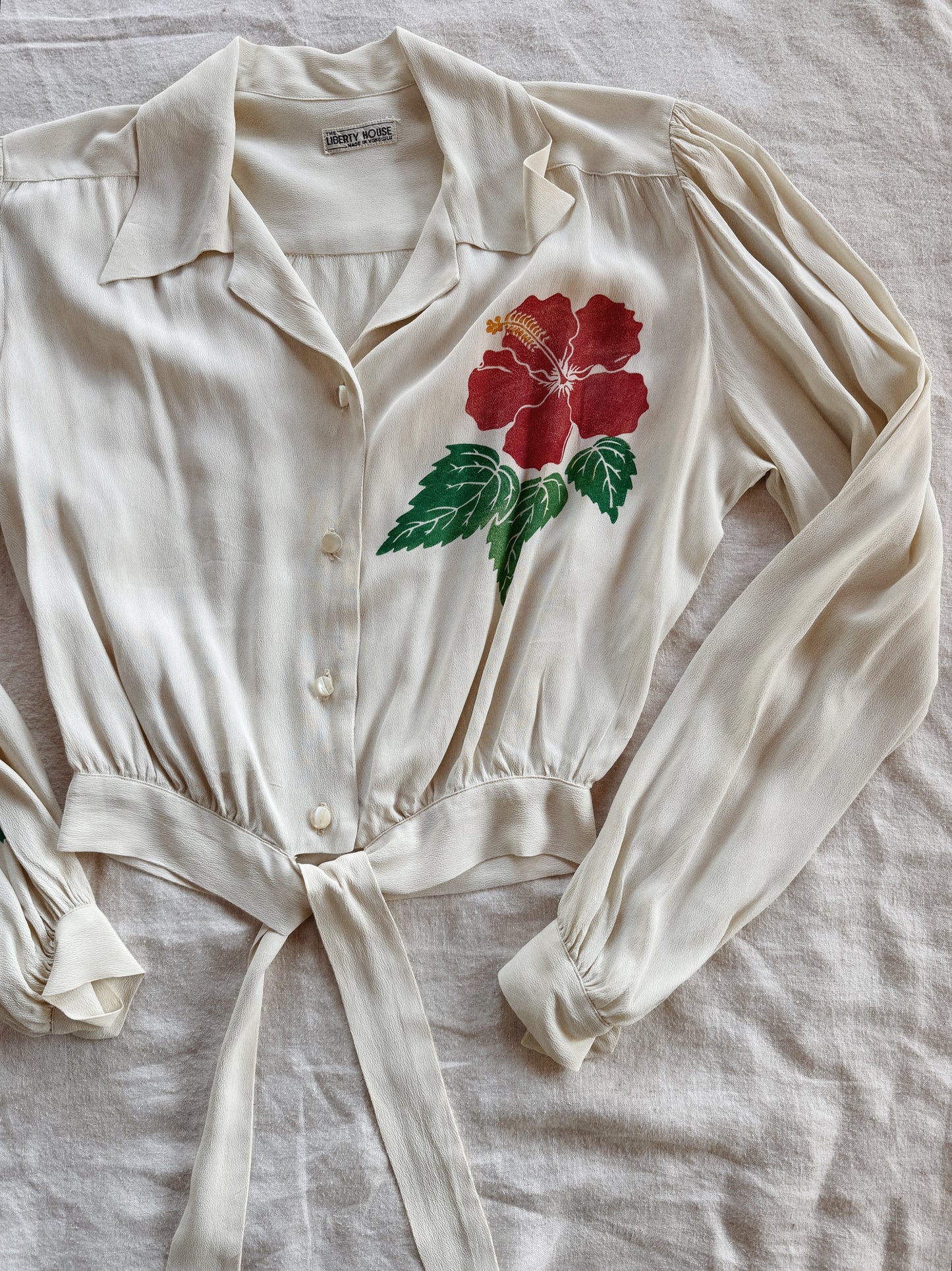 1940s Hawaiian Cropped Ivory Hibiscus Blouse- S