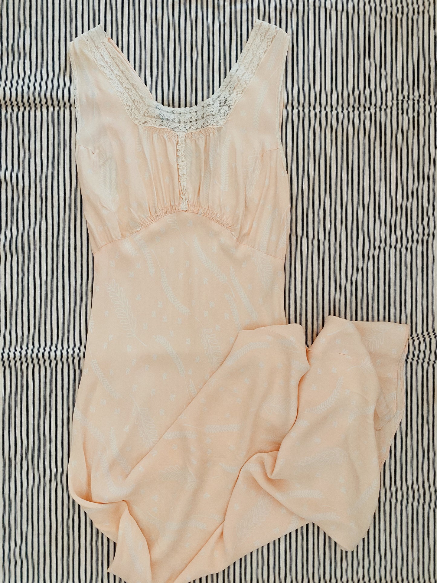 1940s Cold Rayon + Silk Pale Pink Slip Dress w/ White Leaf Print- S/M