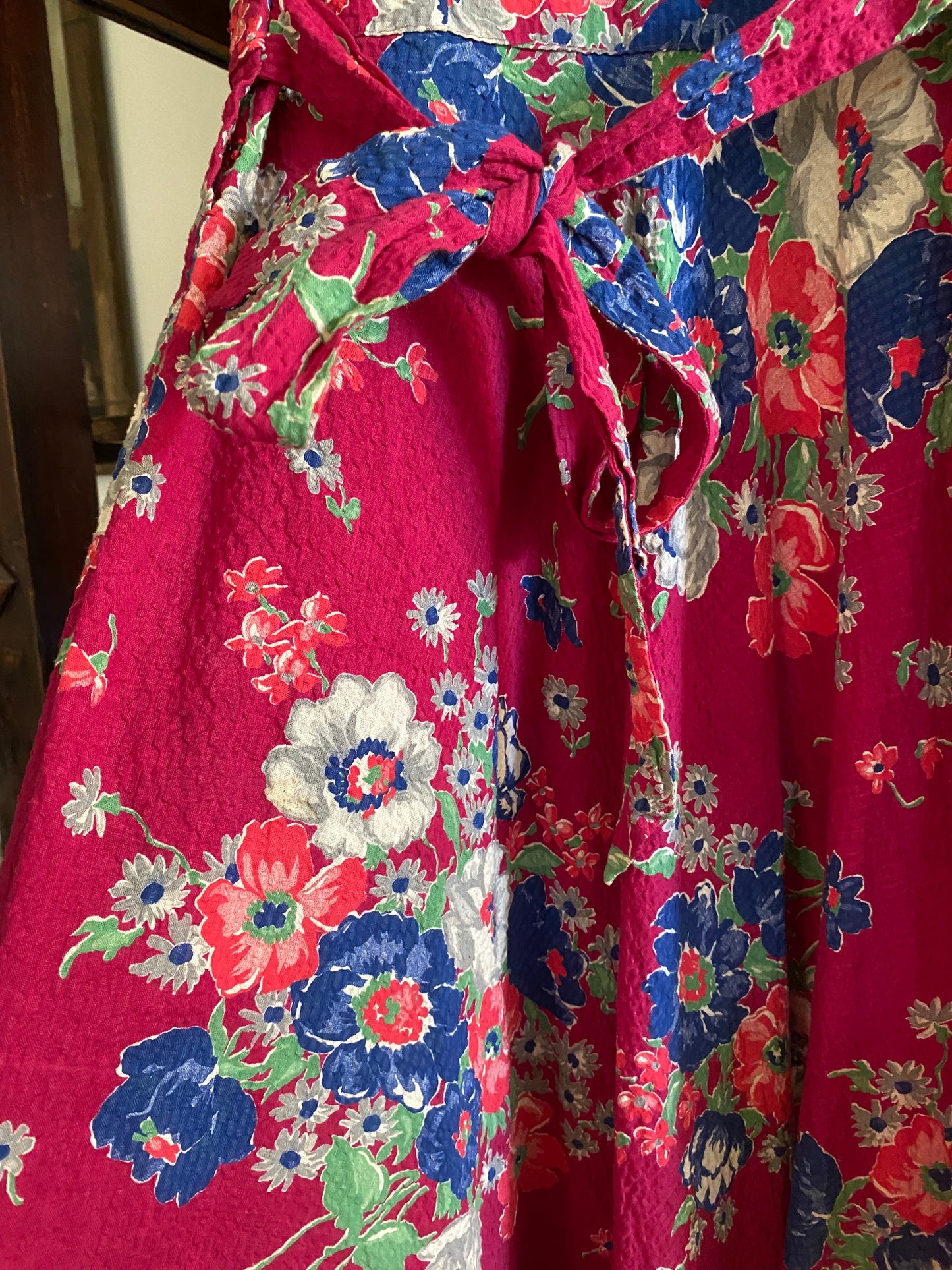 1930s Burgundy Fleur Puffed Sleeve Seersucker Maxi Dress- S