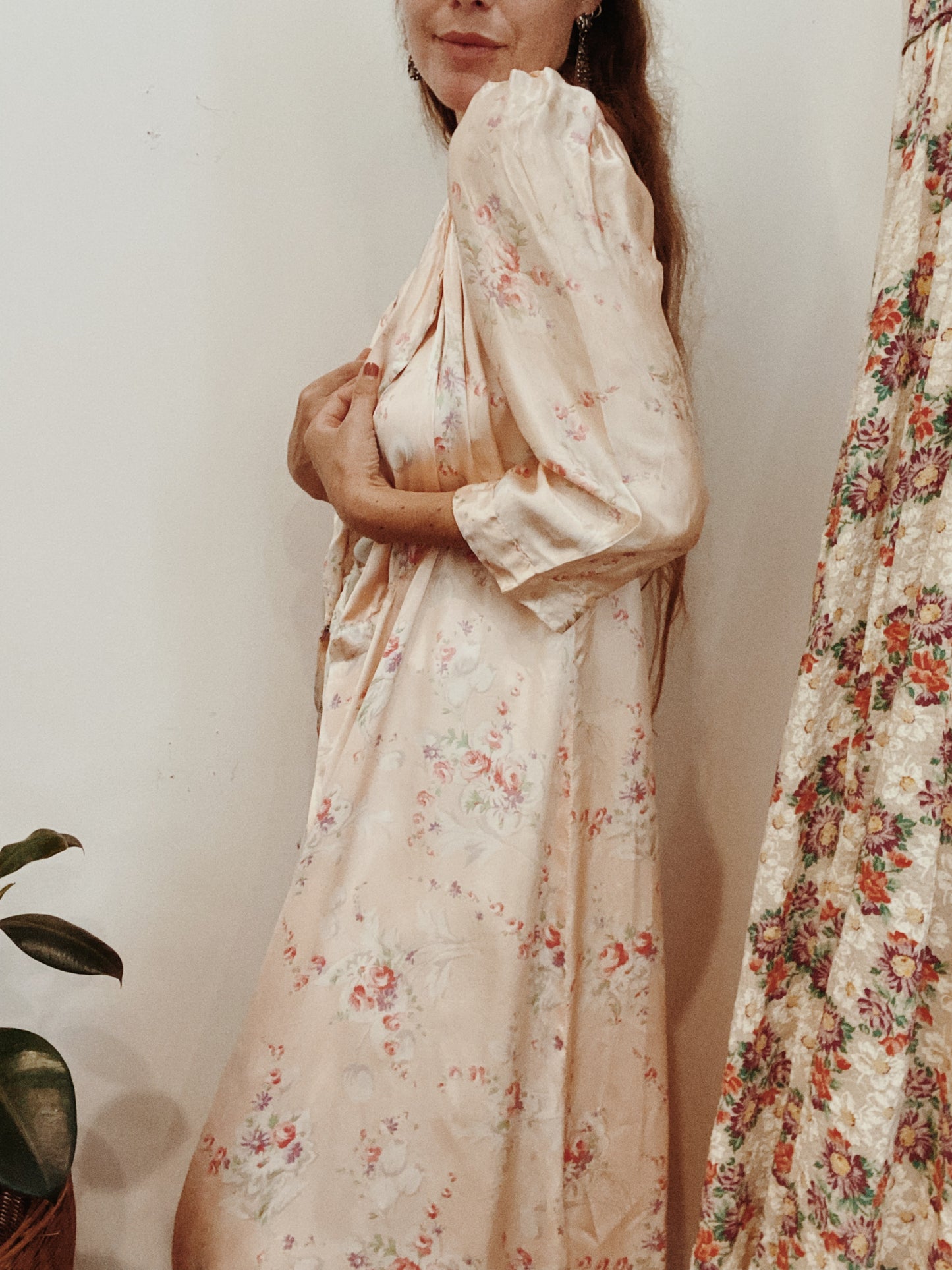 1940s Rococo Floral Satin Rayon Robe Duster- M