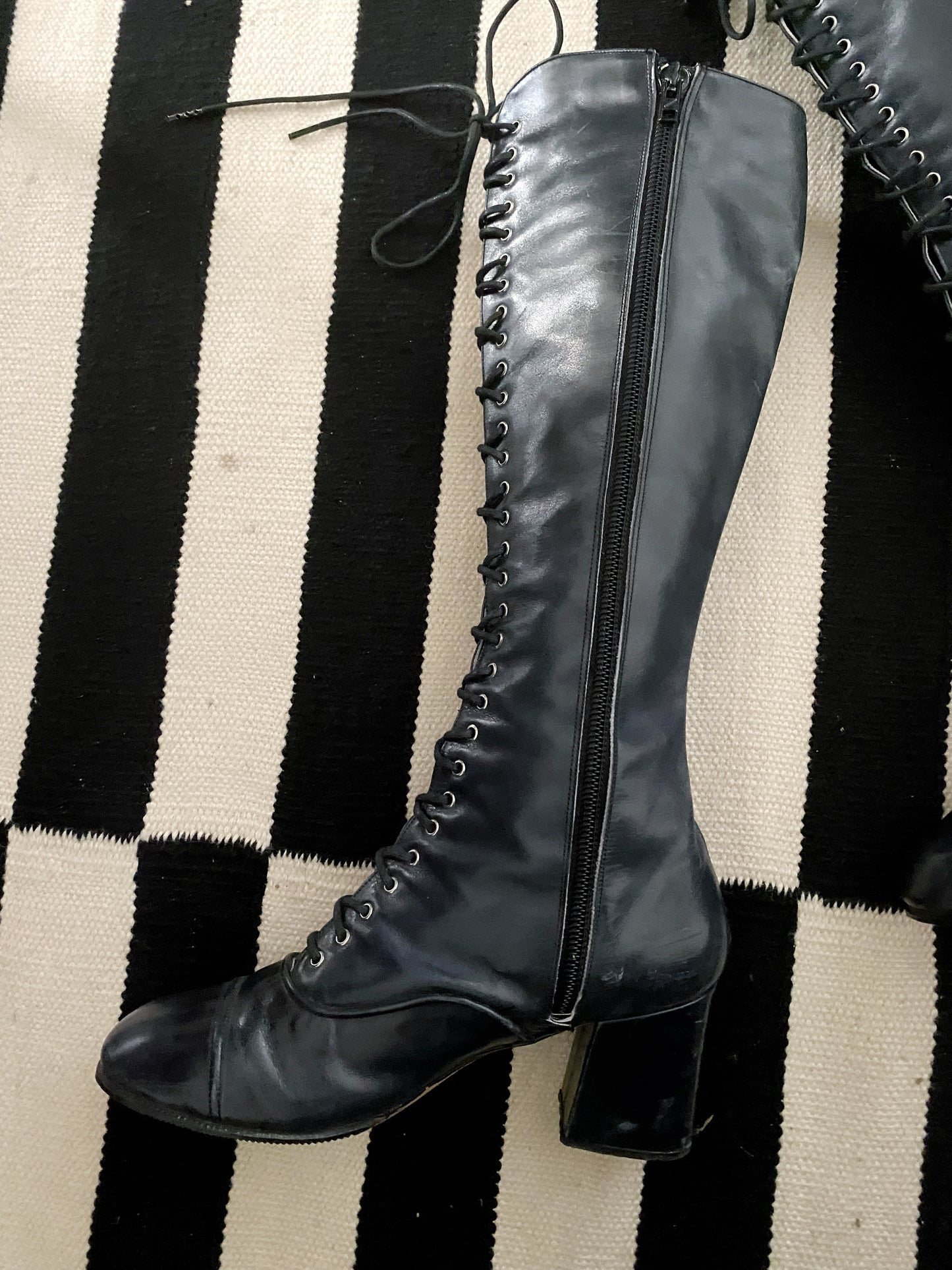 1960s Navy Leather Lace Up Gogo Boots- 7.5/8
